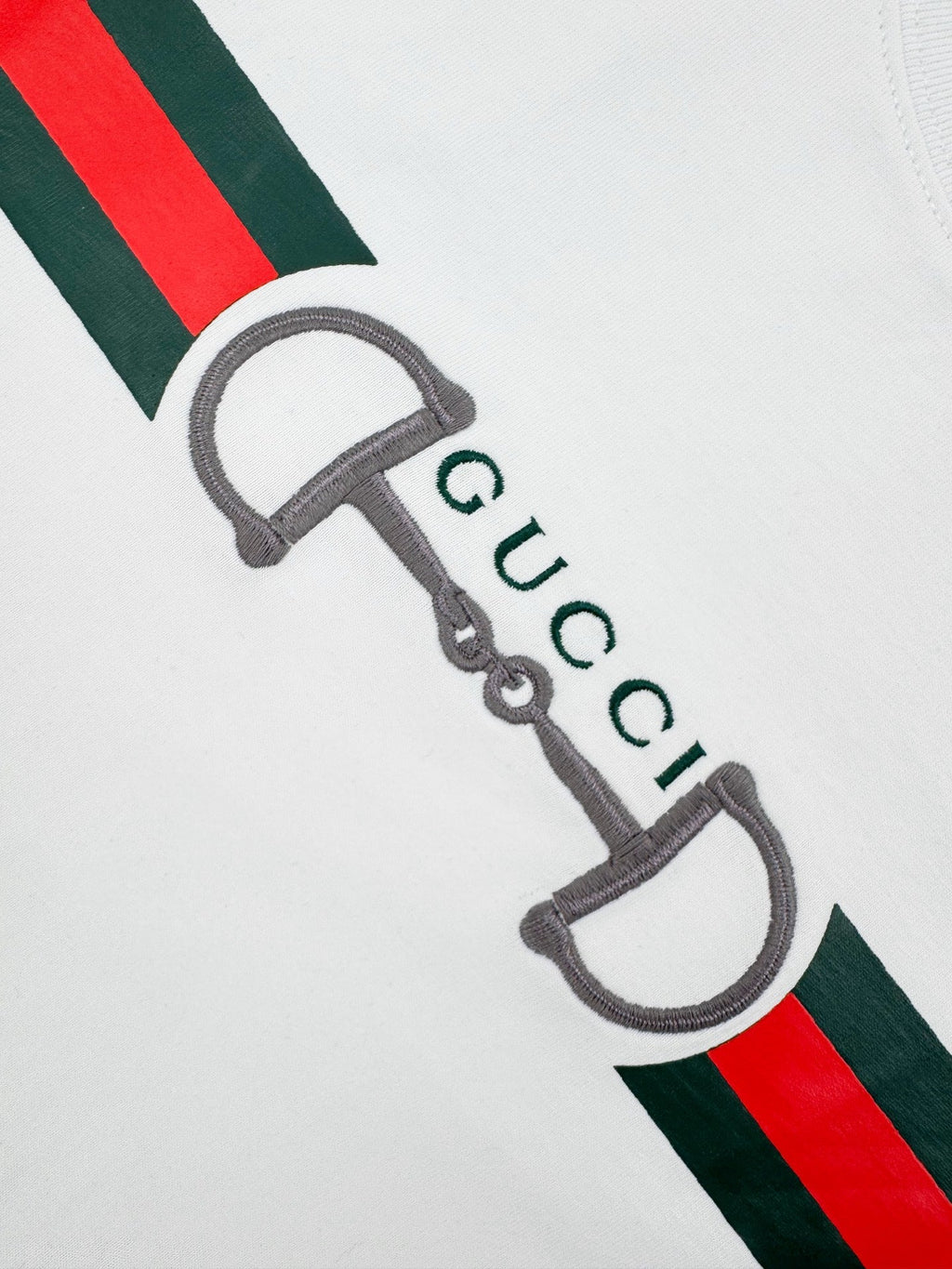 2026 New GU Horsebit Webbing T-Shirt (AA540-A15)