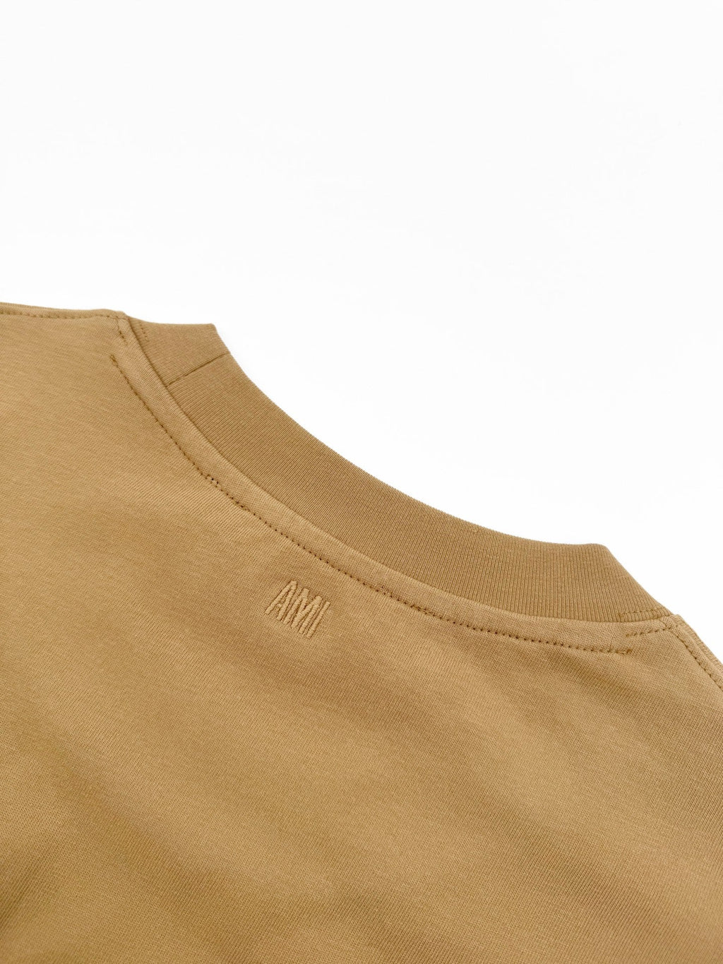 2026 New Heart A Embroidered Short-Sleeve Shirt (AA556-A15)