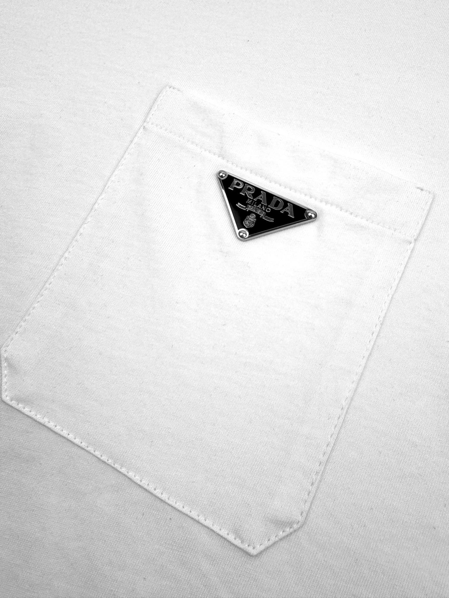 2026 New Triangle Brand Pocket Triangle Label Short-Sleeve Shirt (25247-A20)