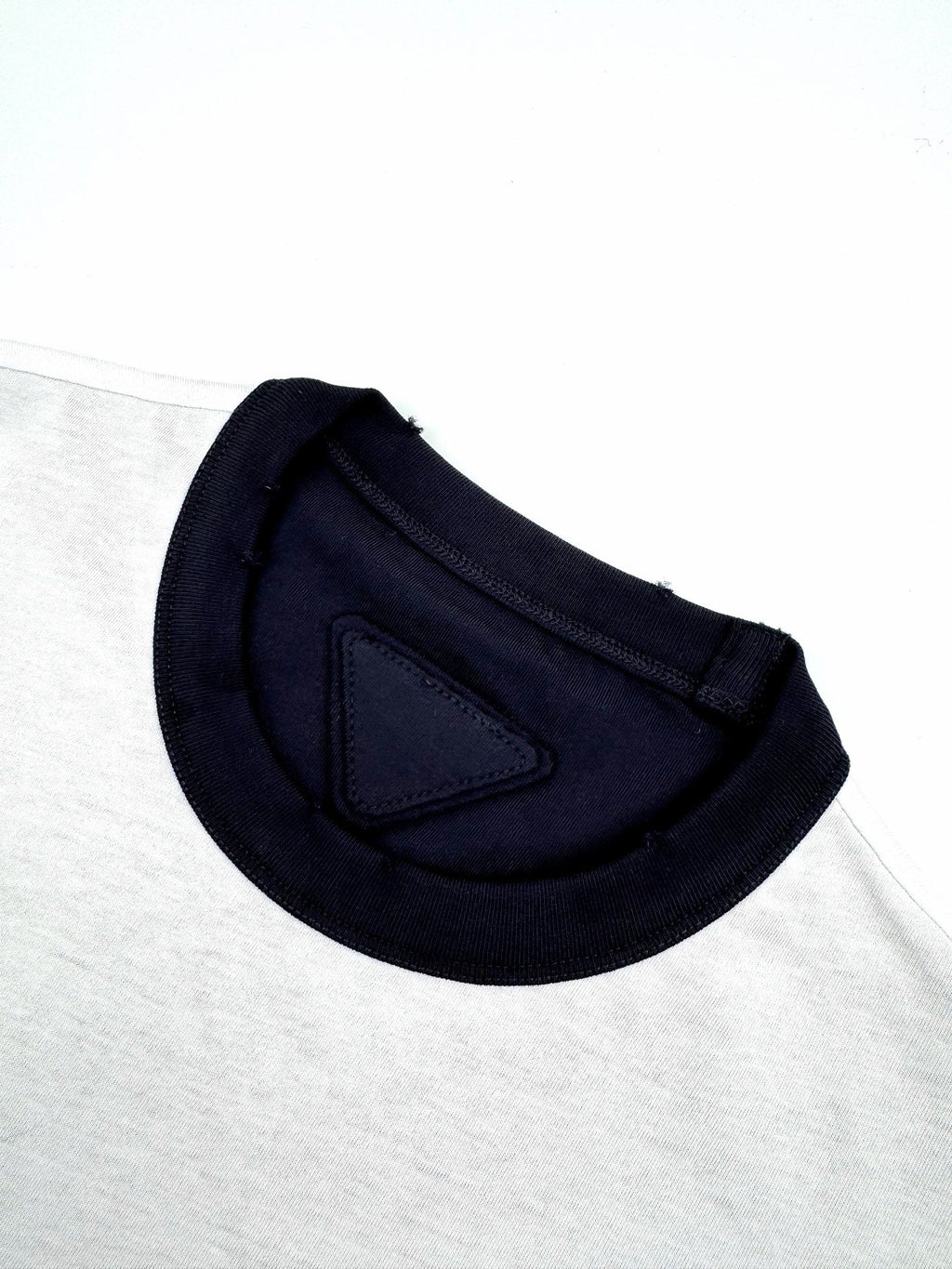 2026 New Triangle Brand Reversible Logo Short-Sleeve Shirt (CC927-A35)