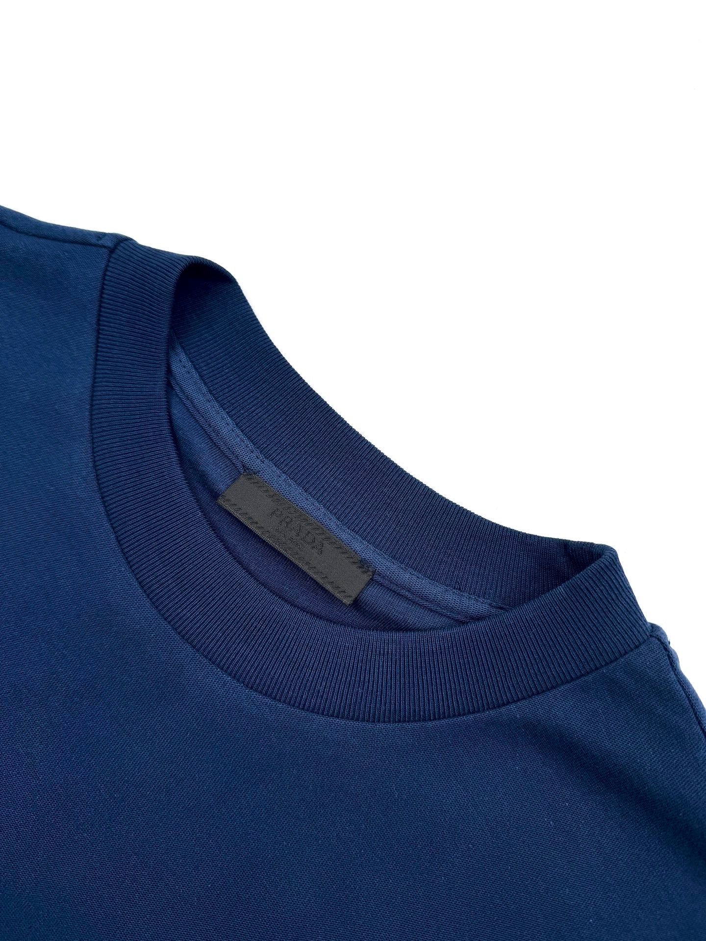 2026 New Triangle Brand Towel Embroidered Short-Sleeved Shirt (25213-A15)