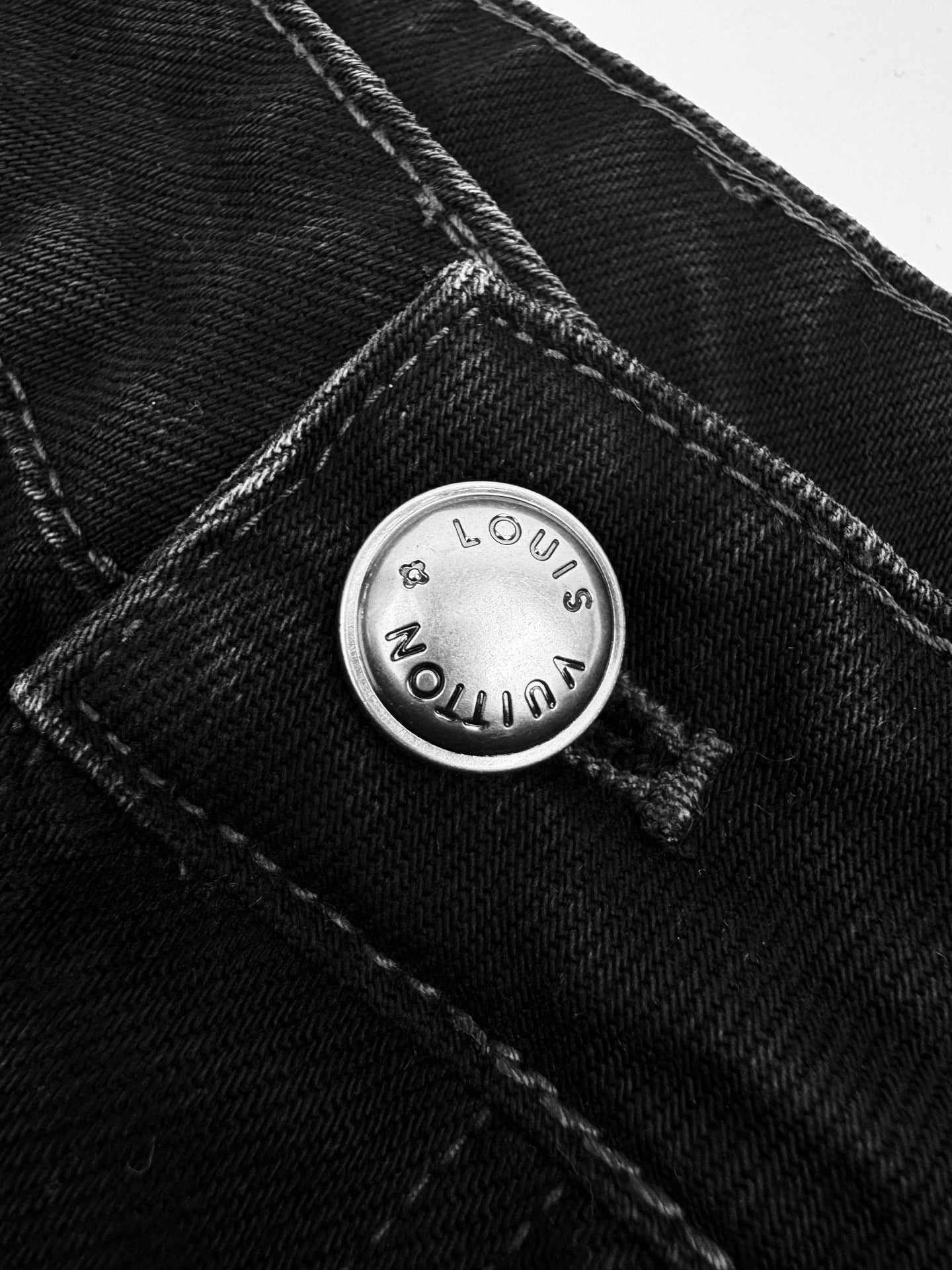 2026 New LY Washed Distressed Jeans (BB763-C20)