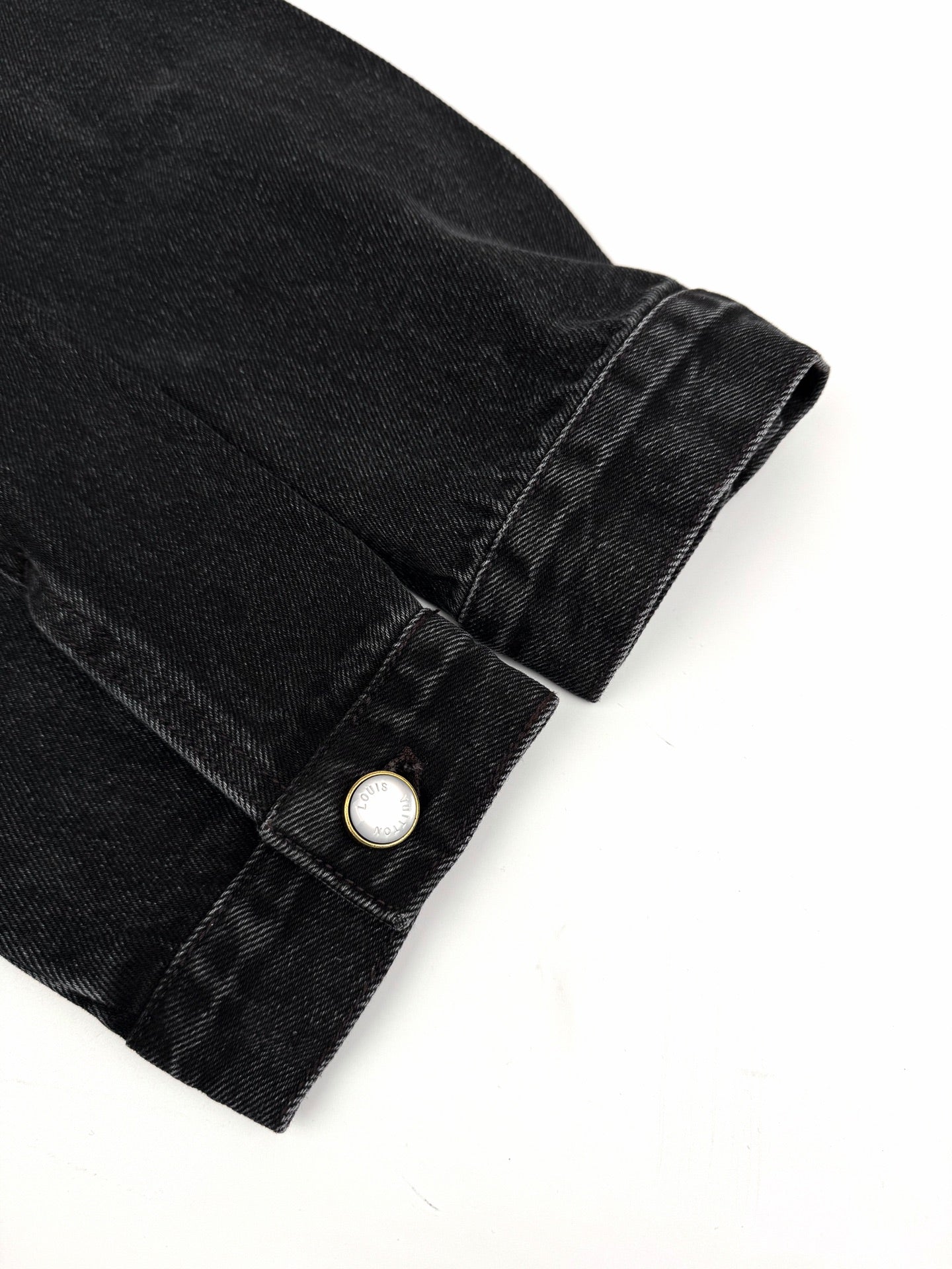 2026 New LY Embroidered Logo Denim Jacket (BB740-B75)