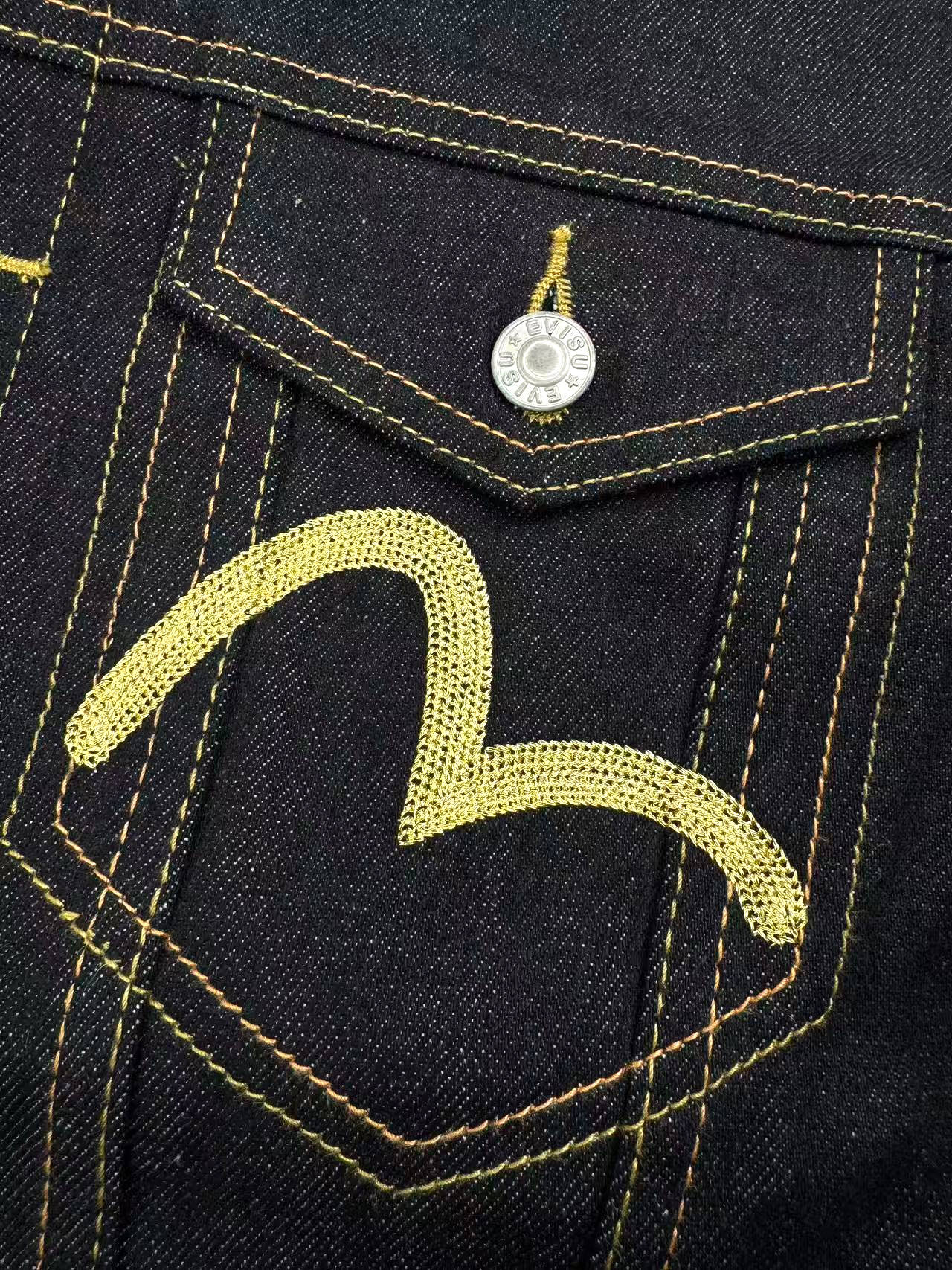 2026 New Arrival Ev Golden Dragon Embroidered Denim Jacket (25398-B85)