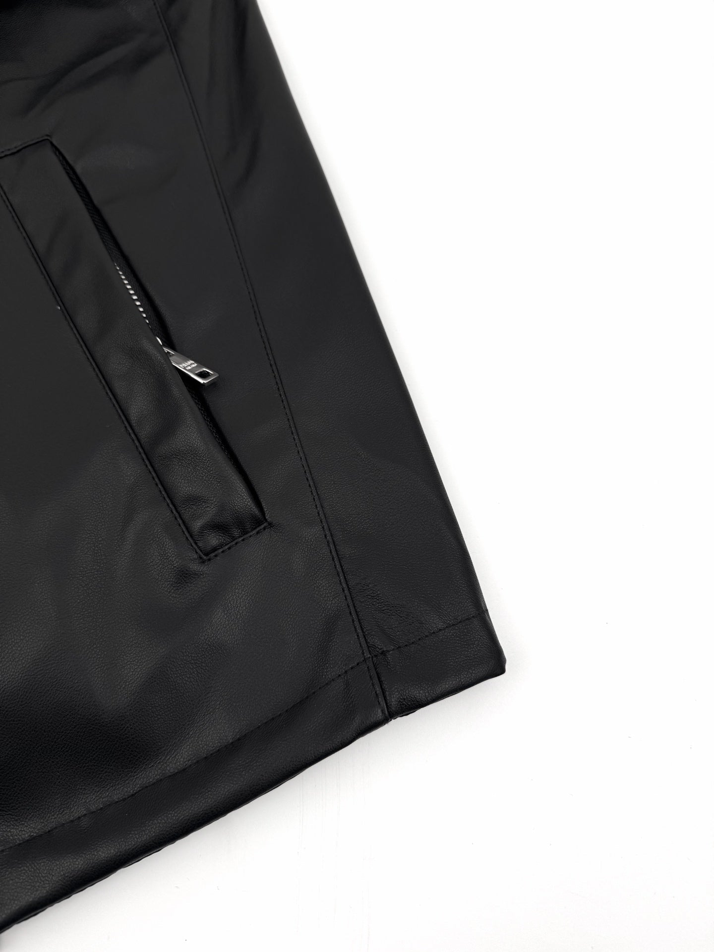 2026 New Triangle Brand Reversible Leather-Nylon Hooded Jacket (25299-D80)