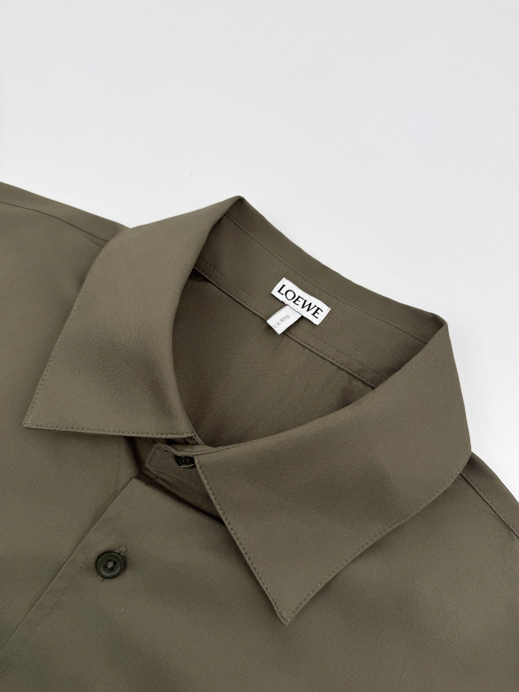 2026 New Way Two-Tone Embroidered Patch Pocket Shirt (CC944-B30)