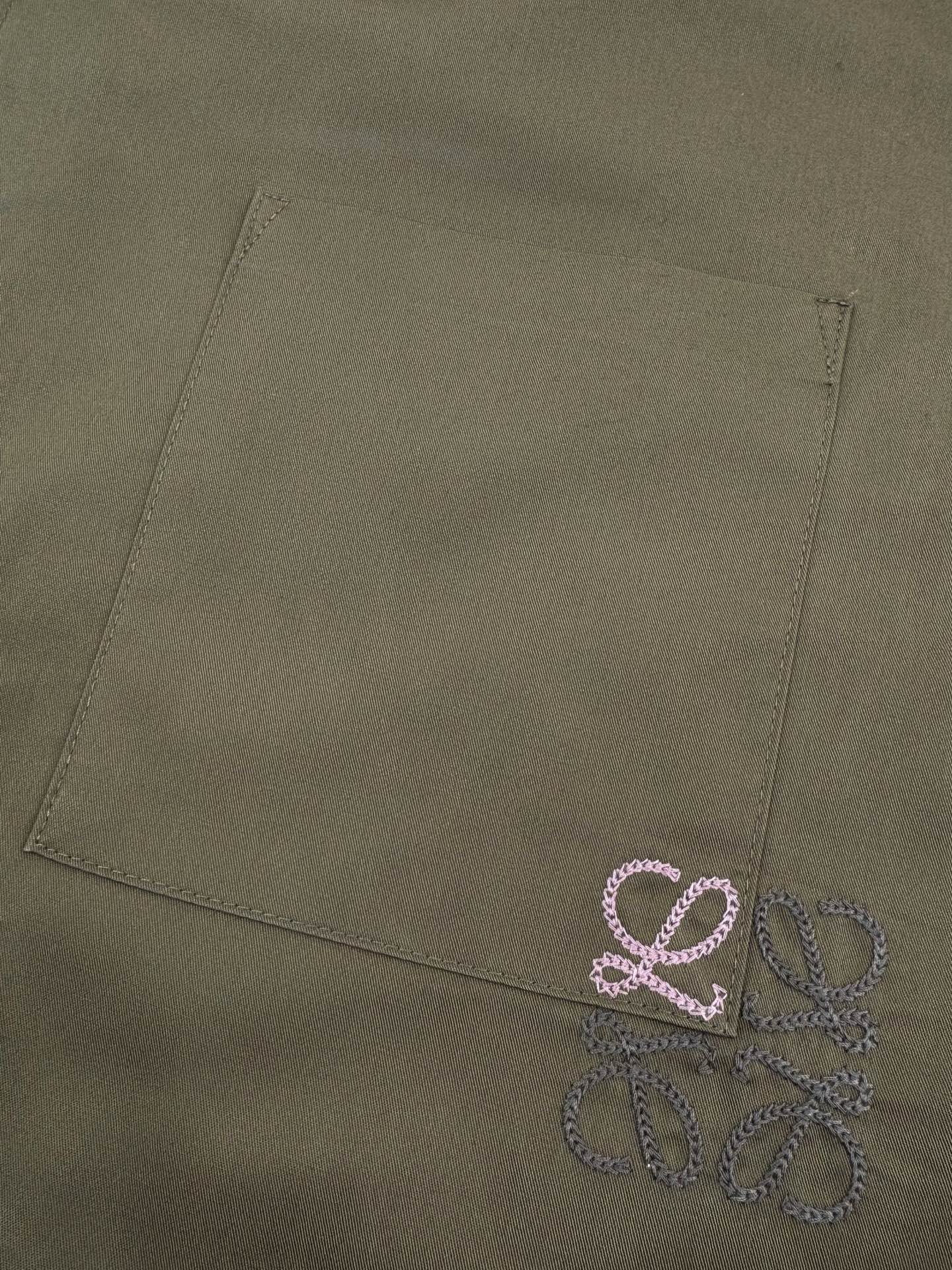 2026 New Way Two-Tone Embroidered Patch Pocket Shirt (CC944-B30)