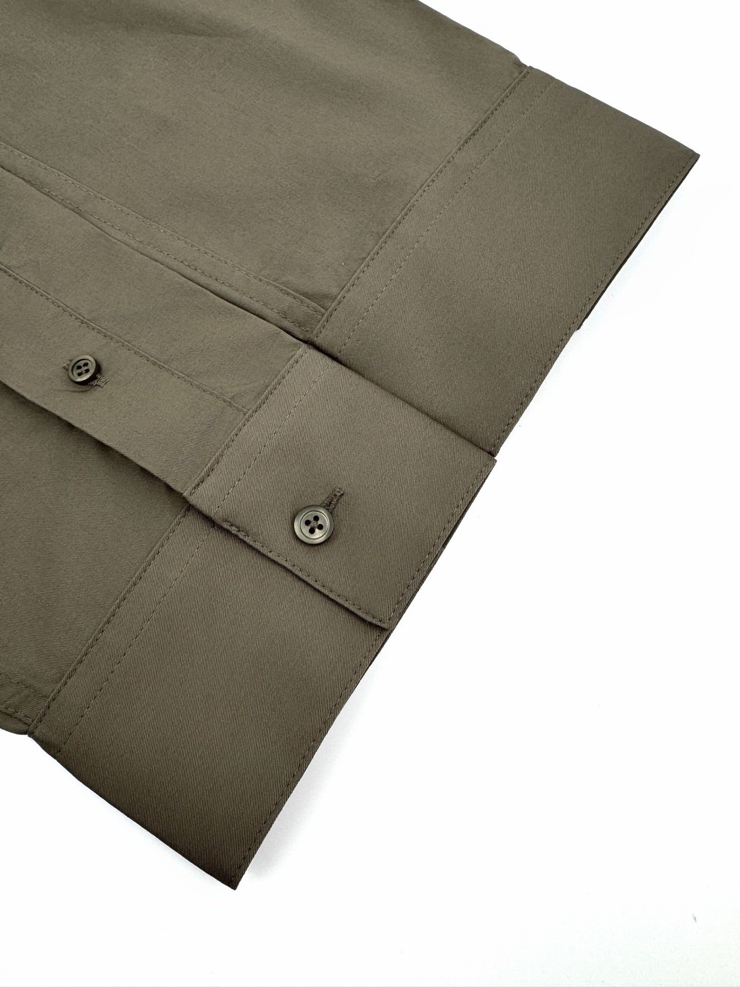 2026 New Way Two-Tone Embroidered Patch Pocket Shirt (CC944-B30)