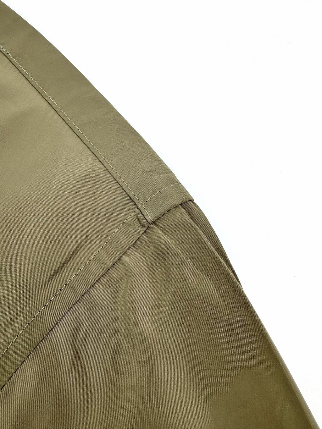 2026 New Triangle Brand Label Shirt (BB760-B20)