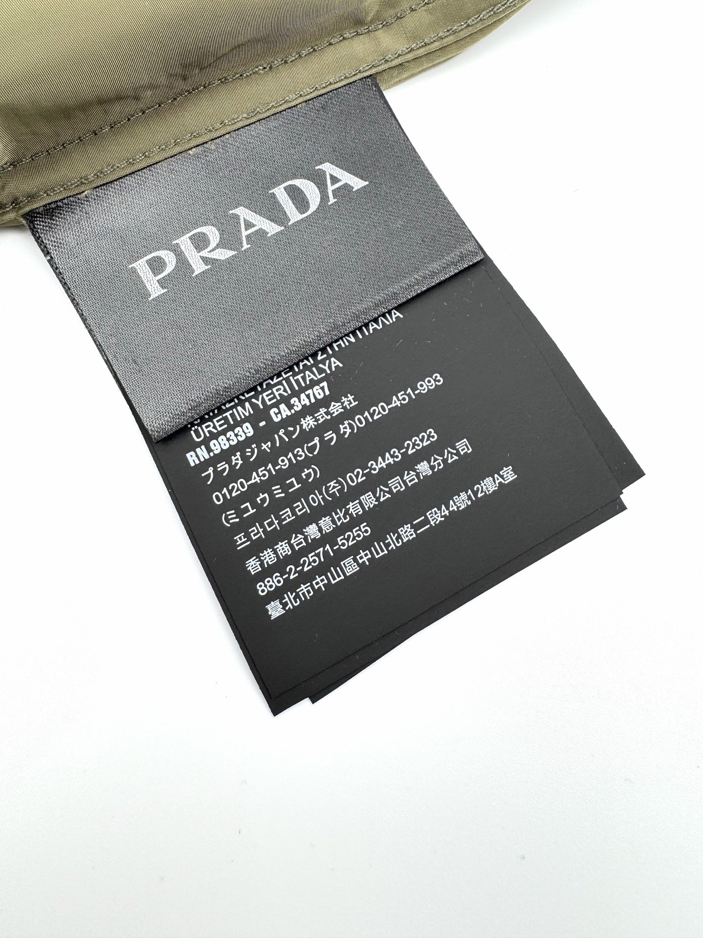 2026 New Triangle Brand Label Shirt (BB760-B20)