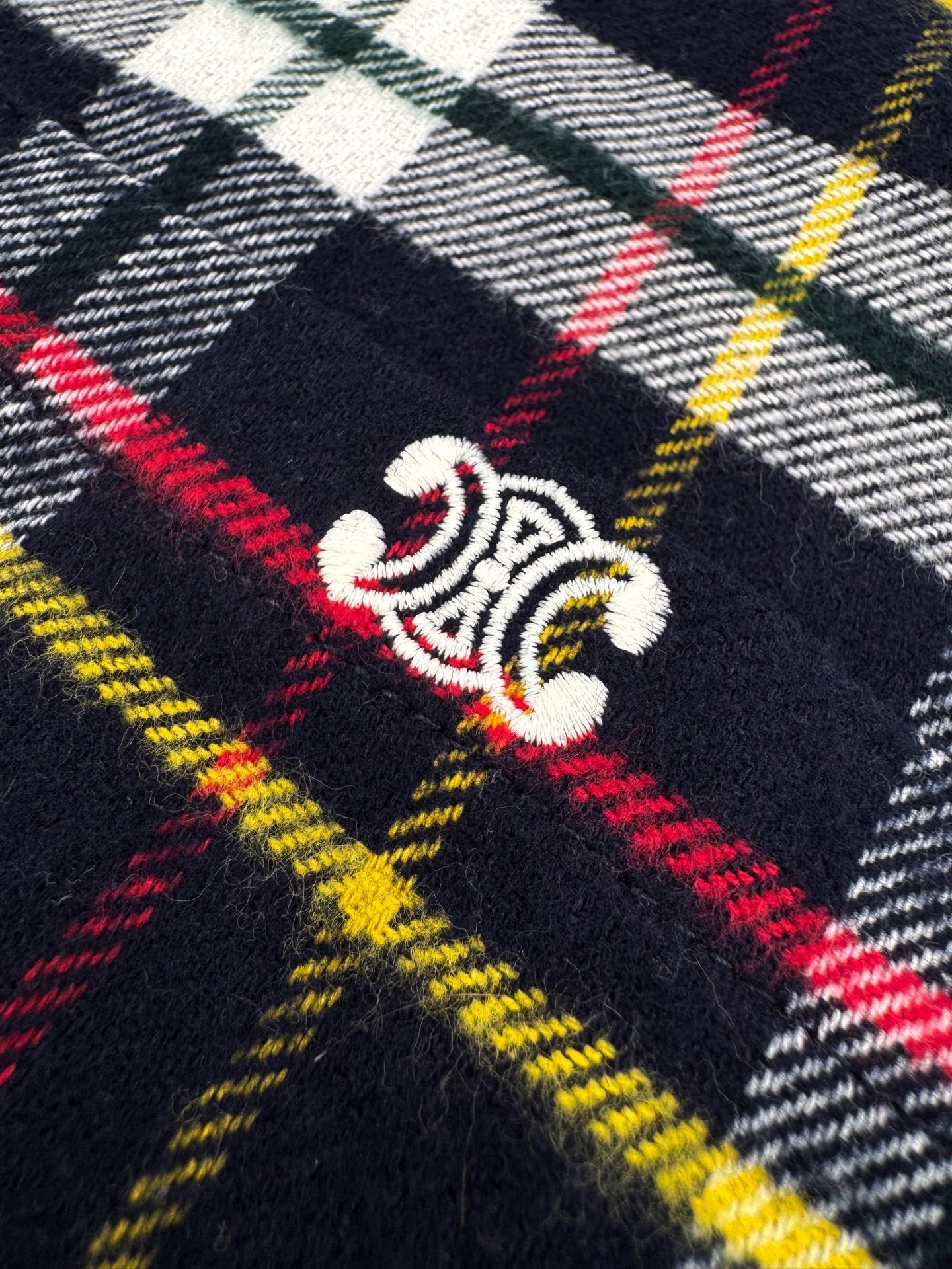 2026 New Ce Logo Check Shirt (BB742-B40)