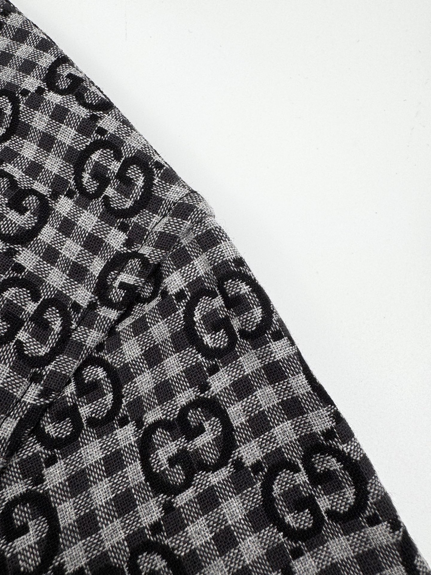2026 New GU Full-Print Check Jacquard Shirt (BB720-B50)
