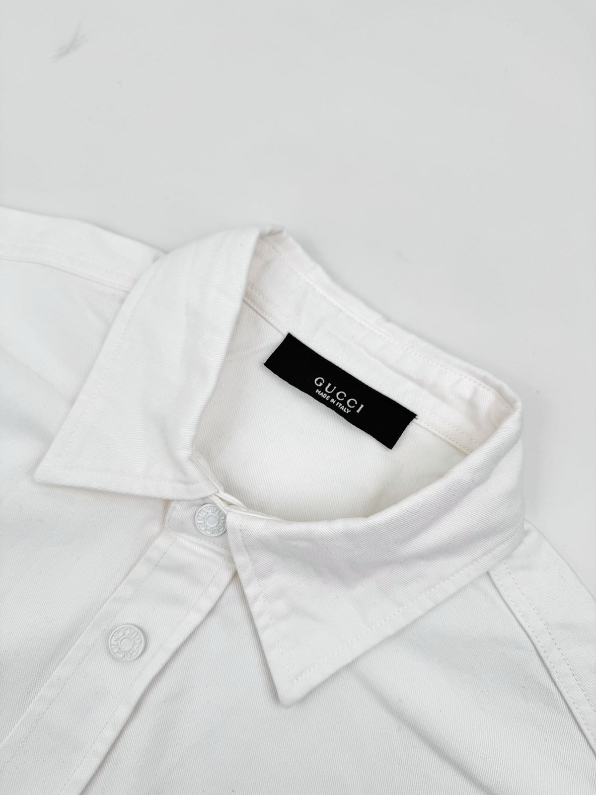 2026 New GU Crest Embroidered Shirt (BB714-B20)