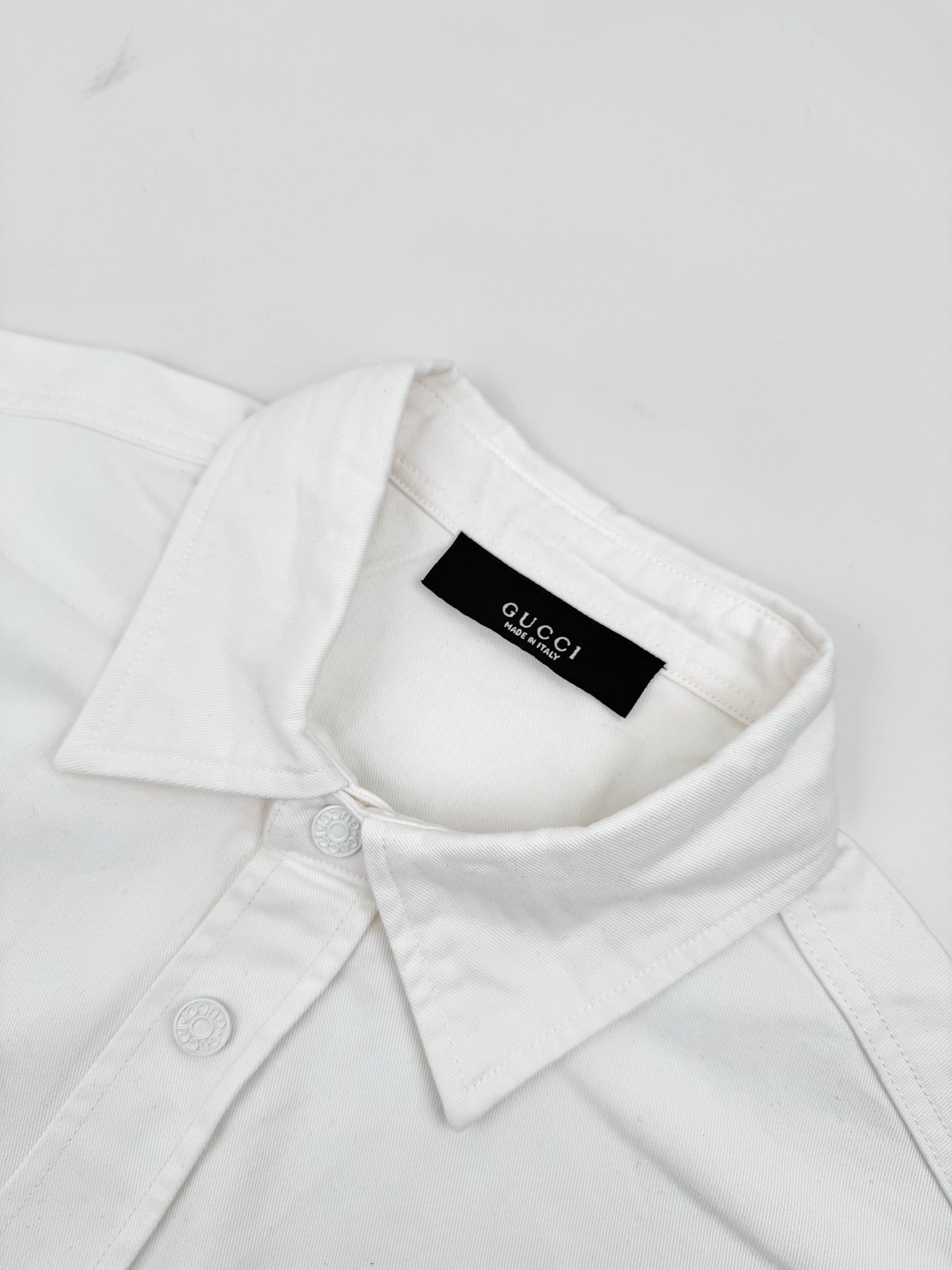 2026 New GU Crest Embroidered Shirt (BB714-B20)
