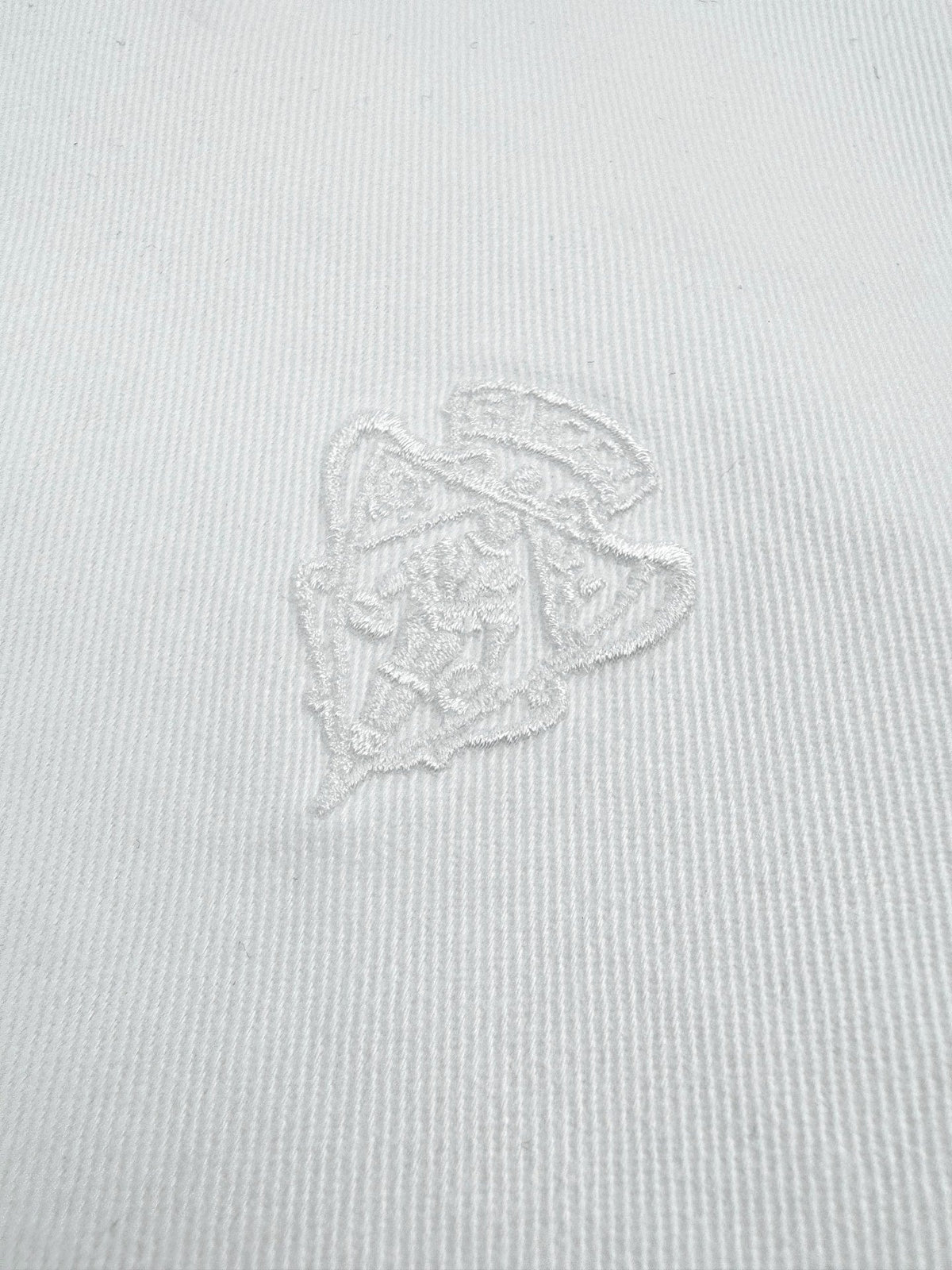 2026 New GU Crest Embroidered Shirt (BB714-B20)