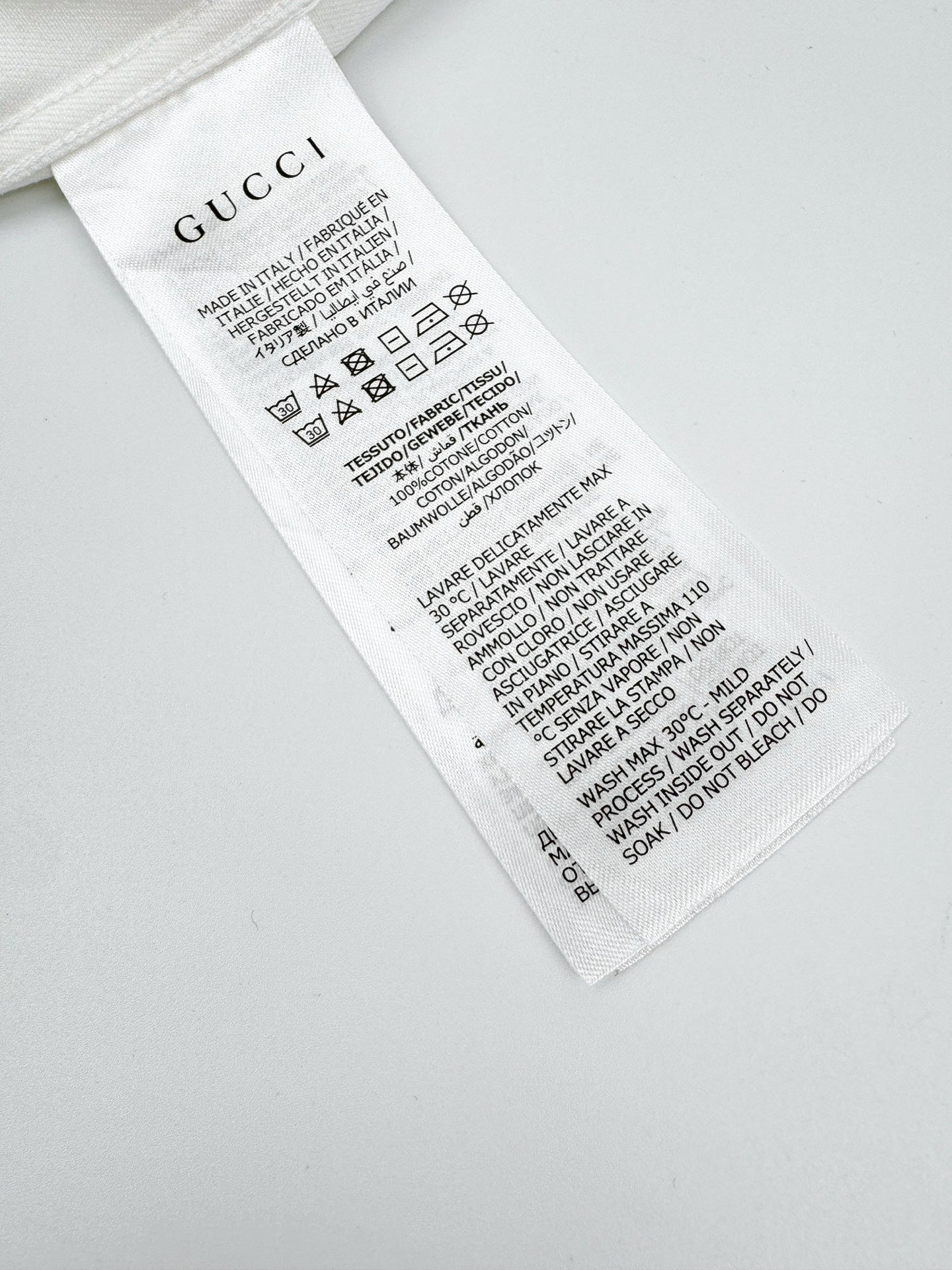 2026 New GU Crest Embroidered Shirt (BB714-B20)