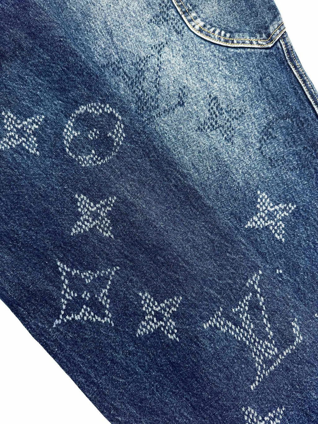 2026 New LY Gradient Logo Jeans (BB730-B95)