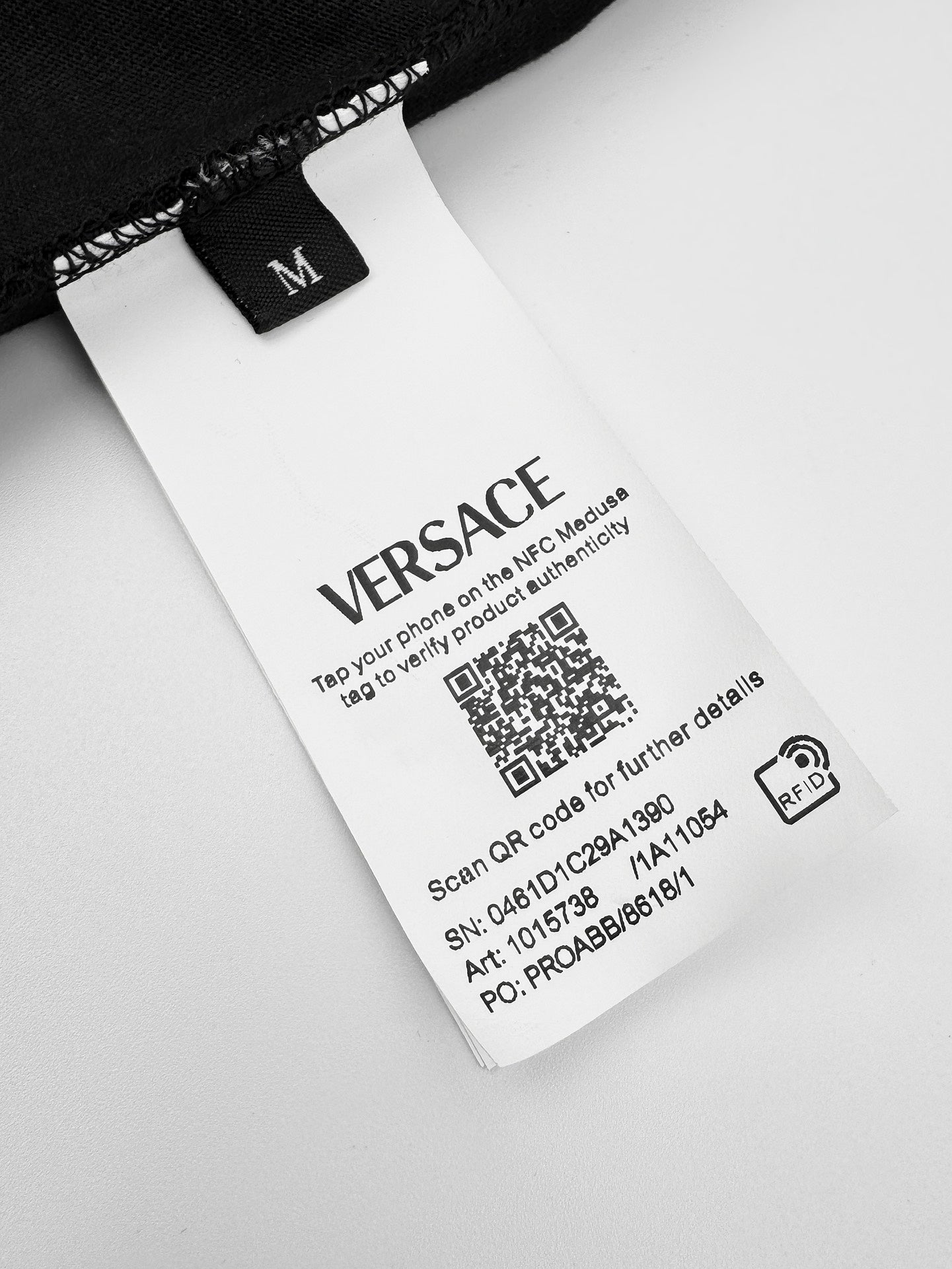 2026 New Ve Short-Sleeved Shirt with Gold Logo Embroidery (25166-A05)