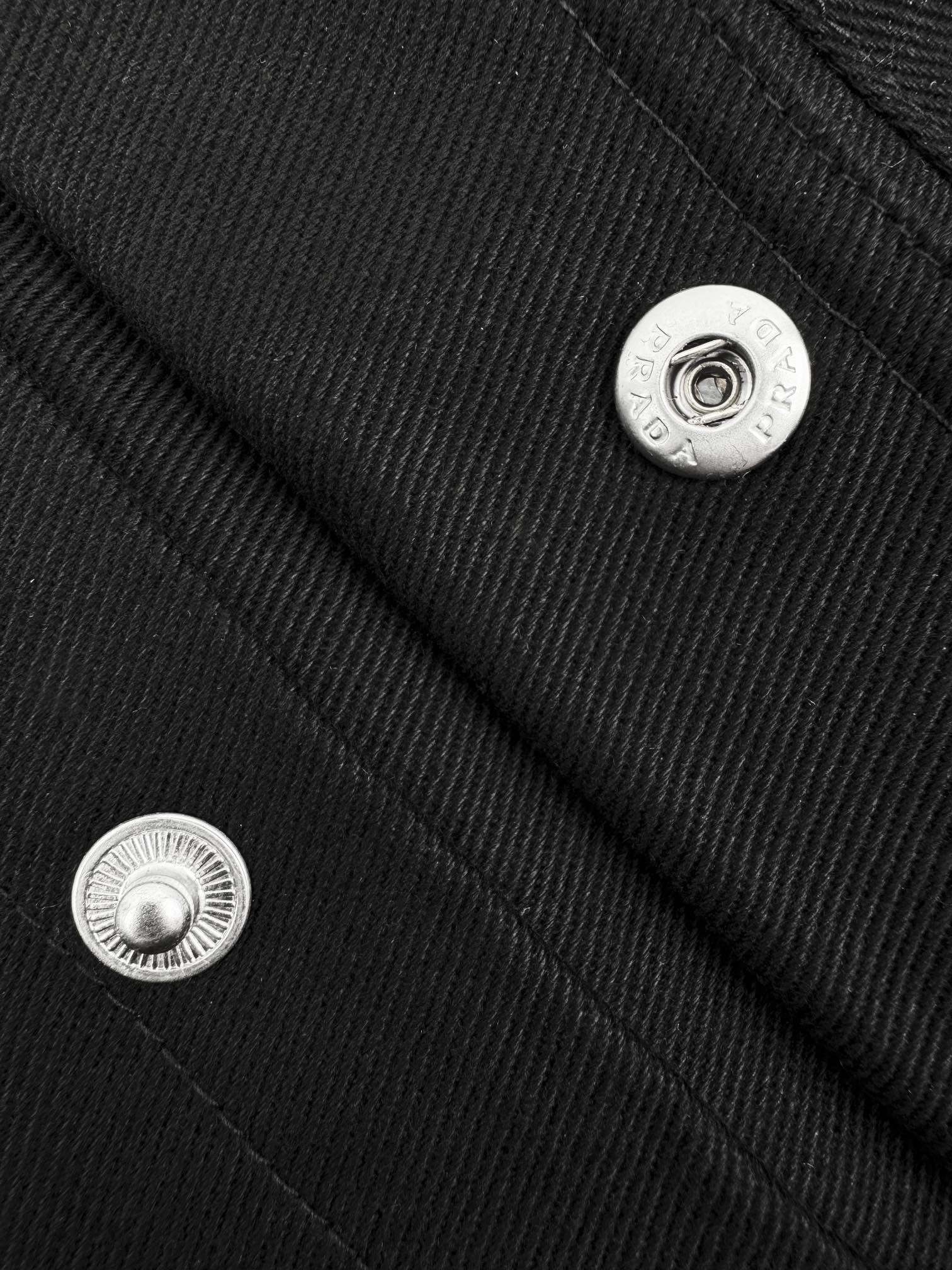 2026 New Triangle Brand Trousers with Pocket Triangle Logo (MM031-B30)