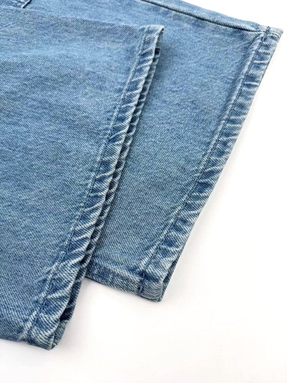 2026 New Arrival LY Washed Distressed Jeans (MM014-C30)