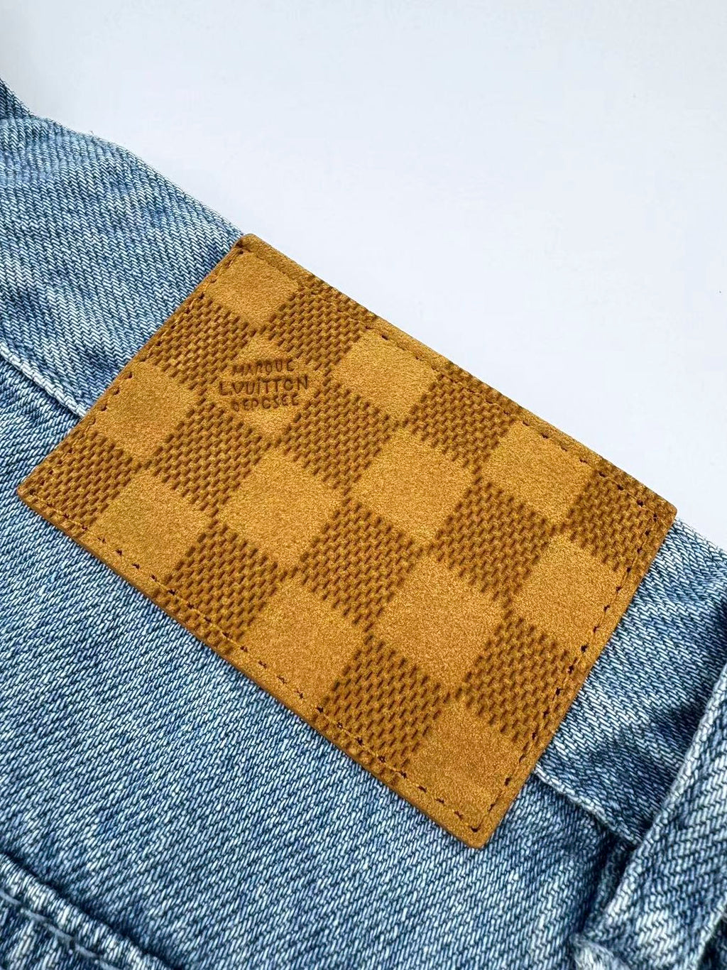 2026 New Arrival LY Washed Distressed Jeans (MM014-C30)