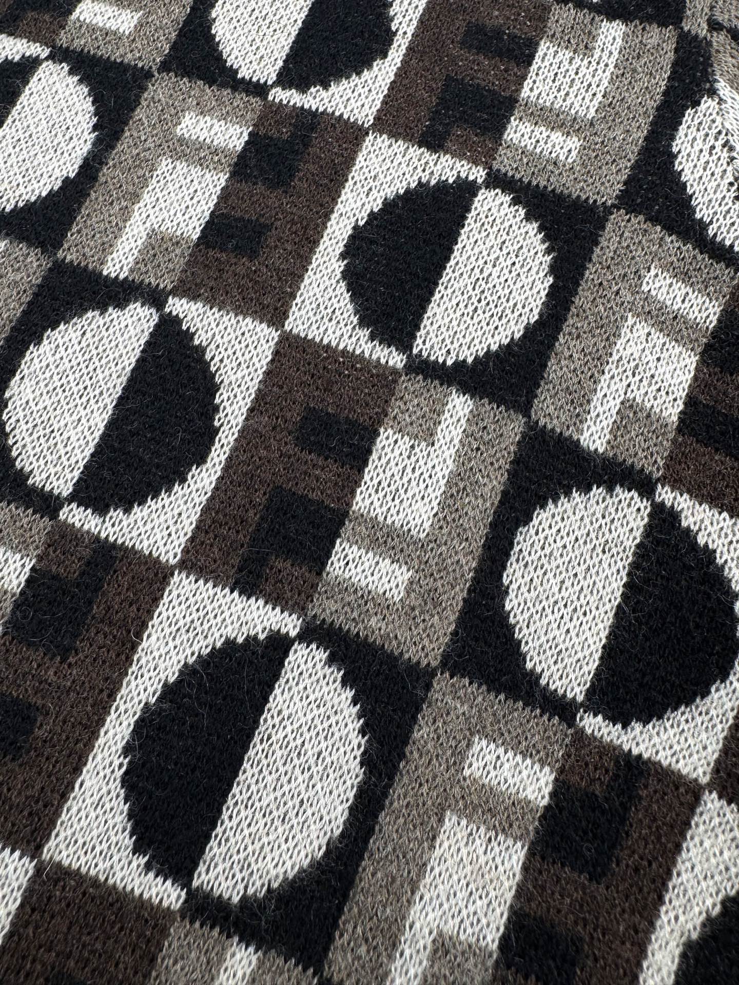 2026 New Arrival FF Jacquard Jumper (25385-B35)