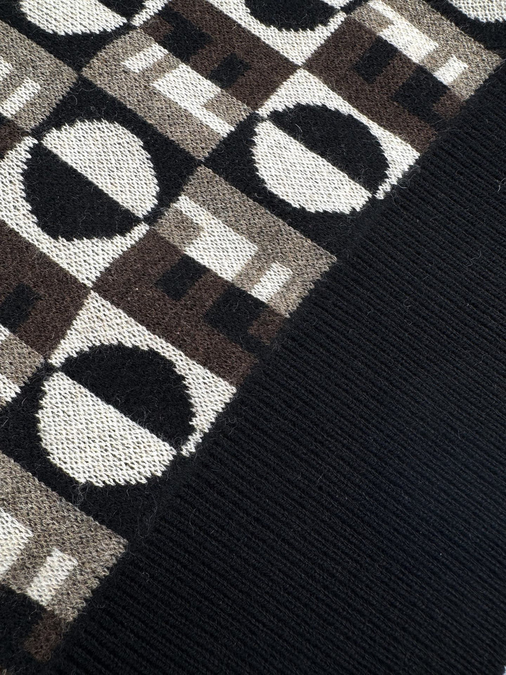 2026 New Arrival FF Jacquard Jumper (25385-B35)