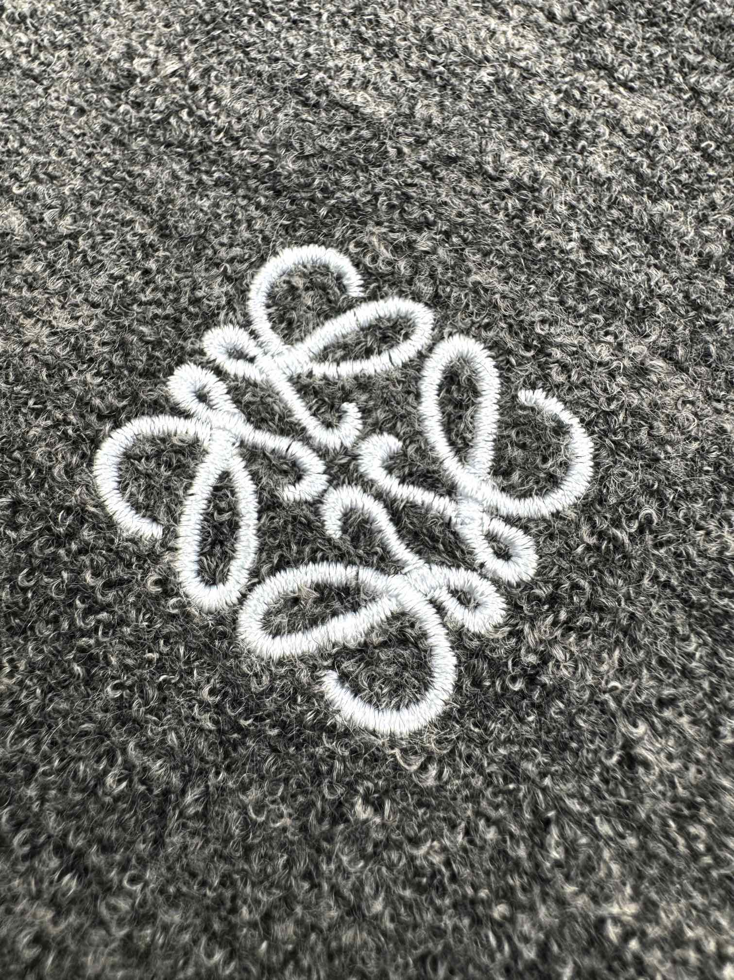 2026 New Way Embroidered Hooded Jumper (25186-B75)