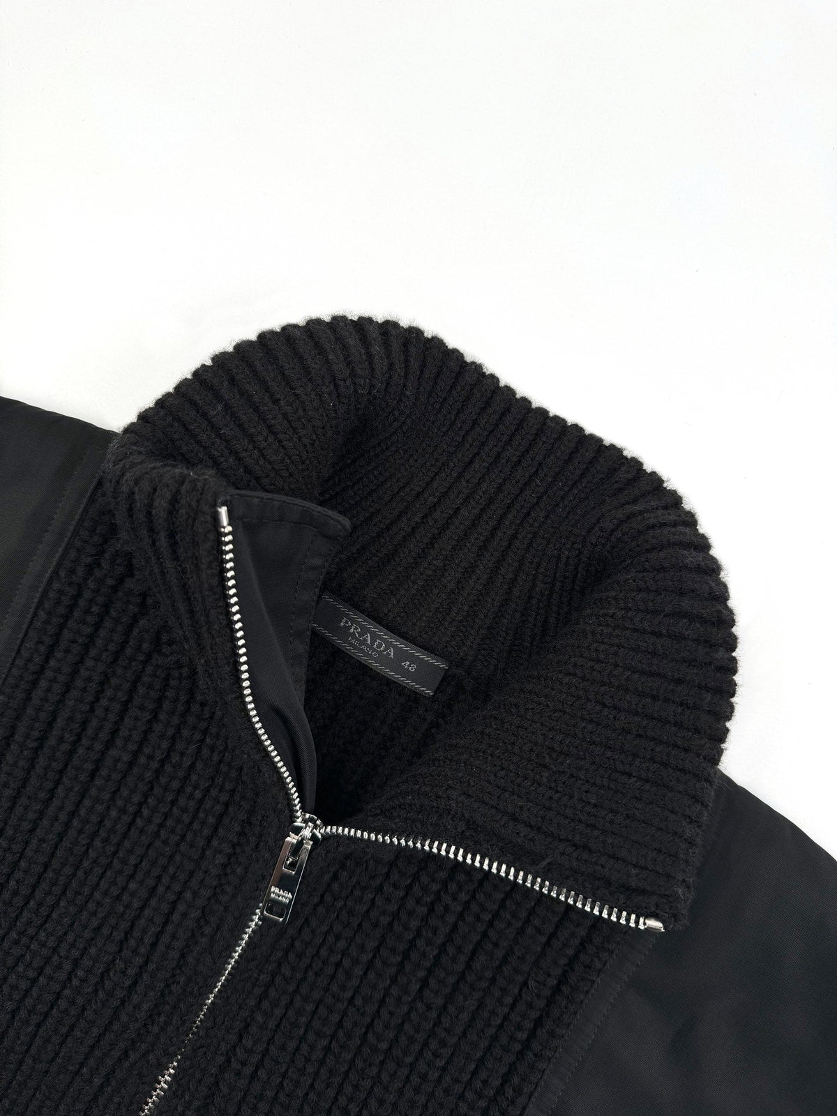 2026 New Triangle Brand Knitted Cardigan (24067-C40)