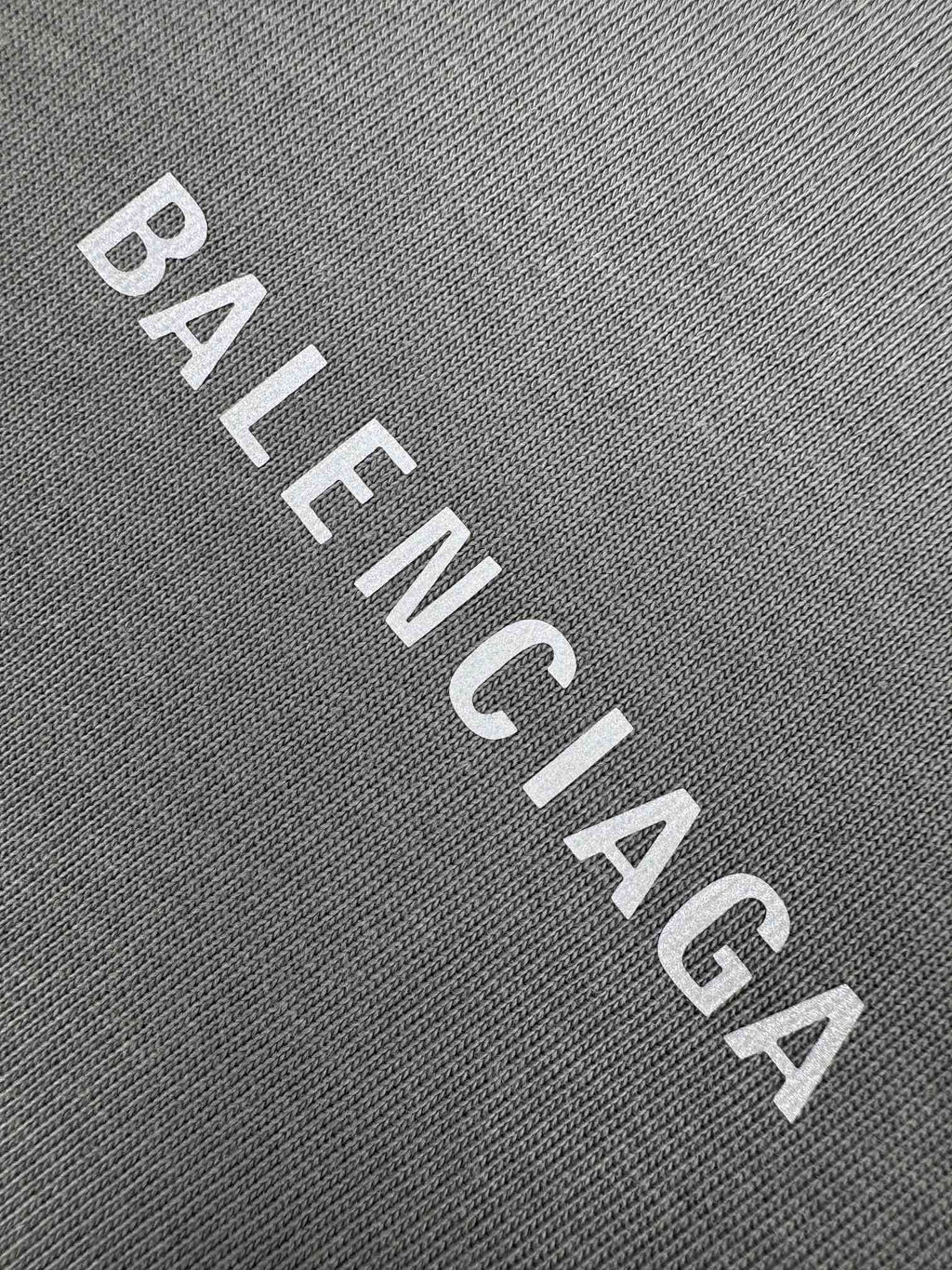 2026 New Balen Logo Reflective Short-Sleeved T-Shirt (25232-A20)