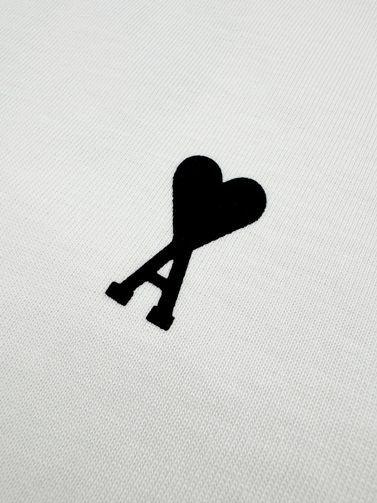 2026 New Heart A Short-Sleeved T-Shirt with Heart-Shaped Text Print (AA555-A00)