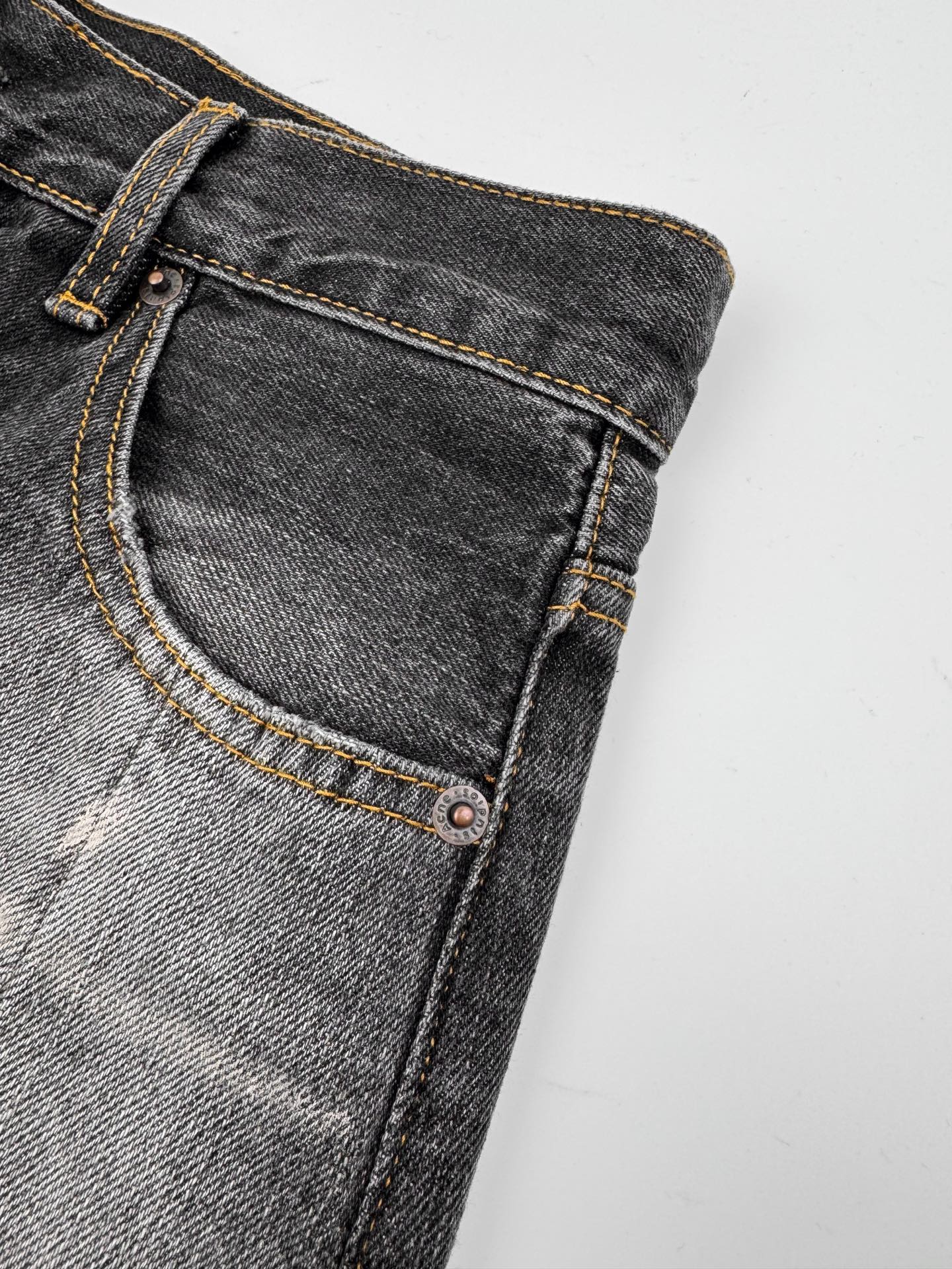 2026 New Acn Splatter-Washed Distressed Jeans (BB802-B65)