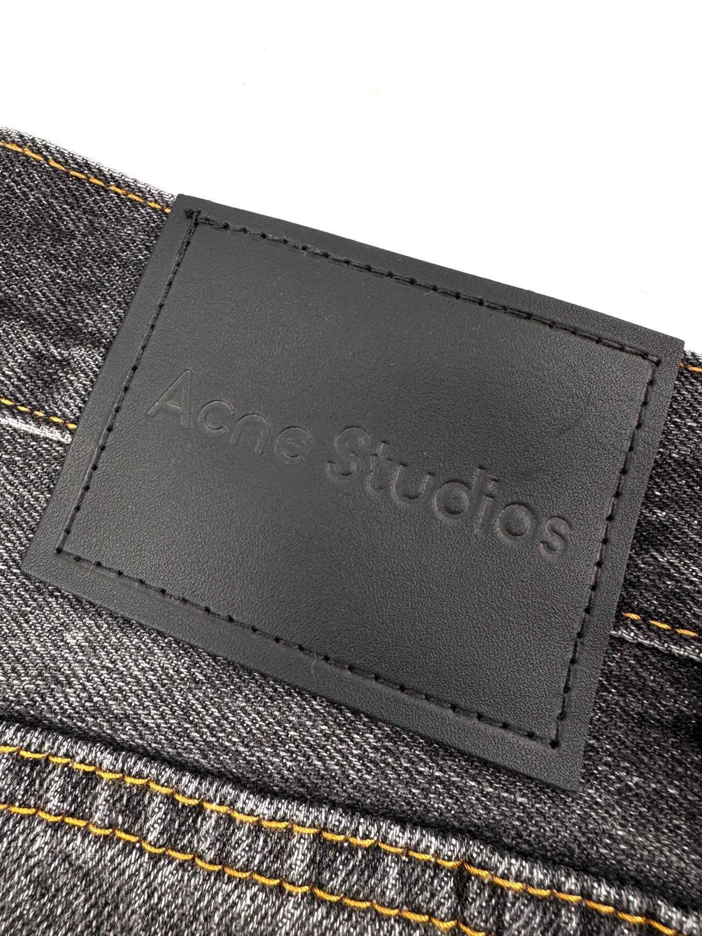 2026 New Acn Splatter-Washed Distressed Jeans (BB802-B65)
