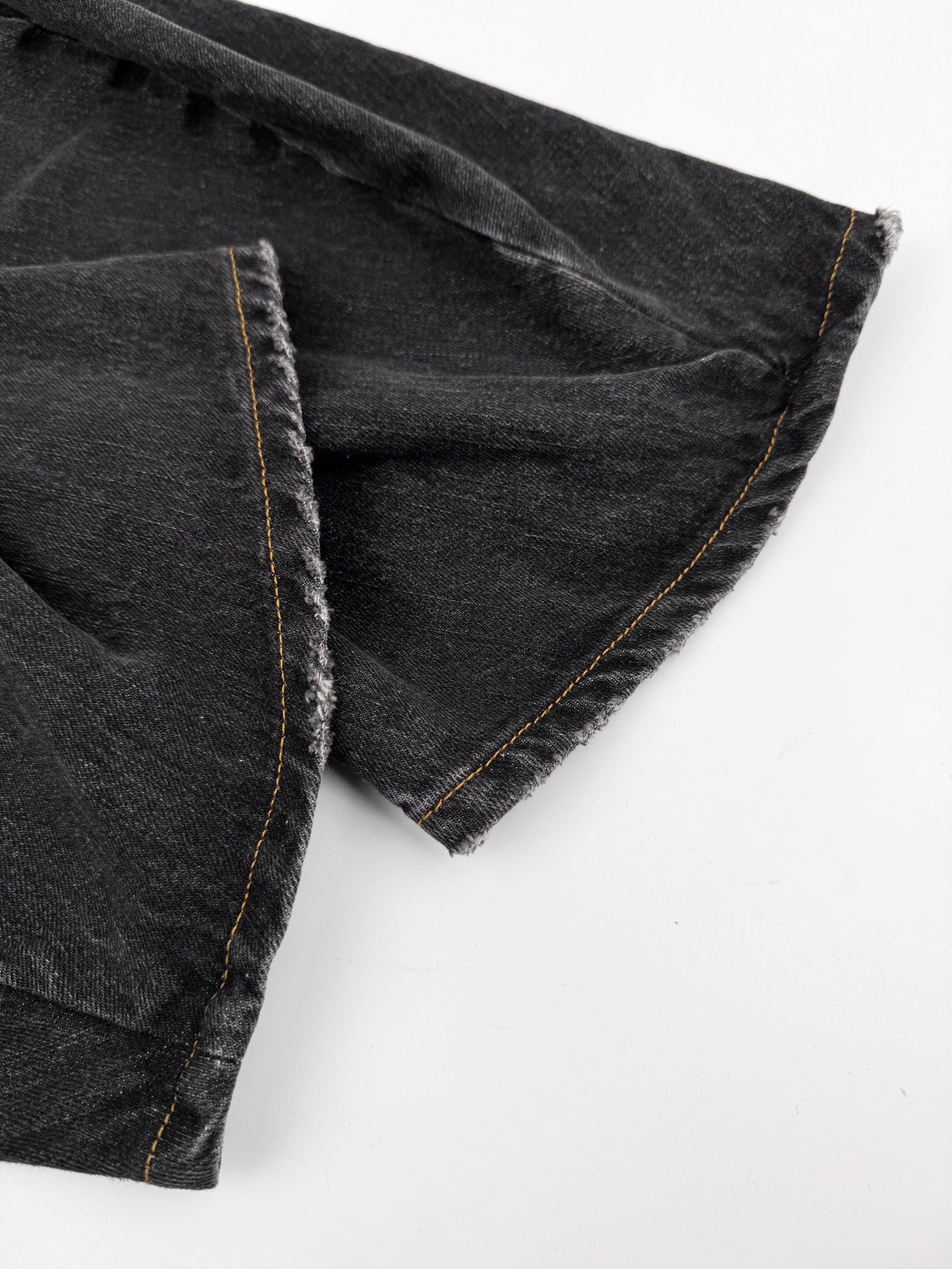 2026 New Acn Splatter-Washed Distressed Jeans (BB802-B65)