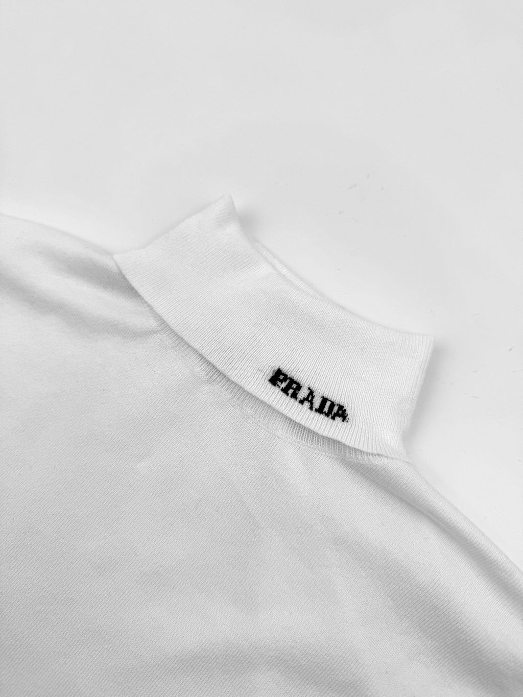 2026 New Triangle Brand Jacquard Short-Sleeved Jumper (AA574-A40)