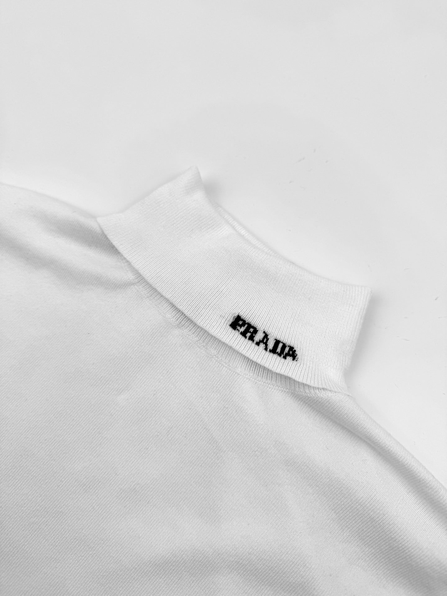 2026 New Triangle Brand Jacquard Short-Sleeved Jumper (AA574-A40)