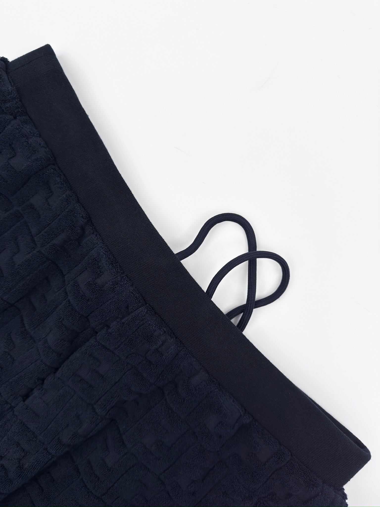 2026 New FF Logo Embossed Shorts (MM038-A60)
