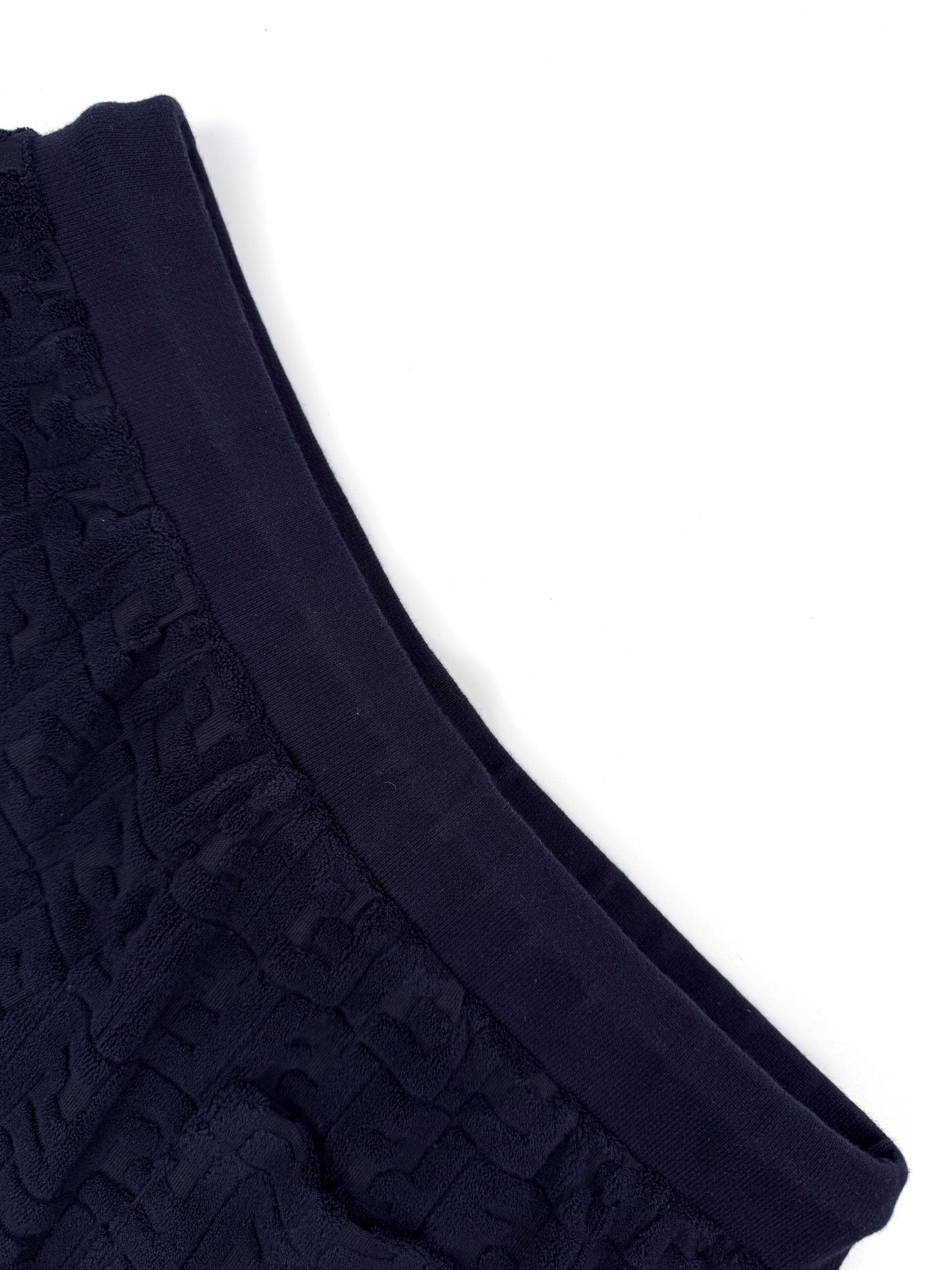 2026 New FF Logo Embossed Shorts (MM038-A60)