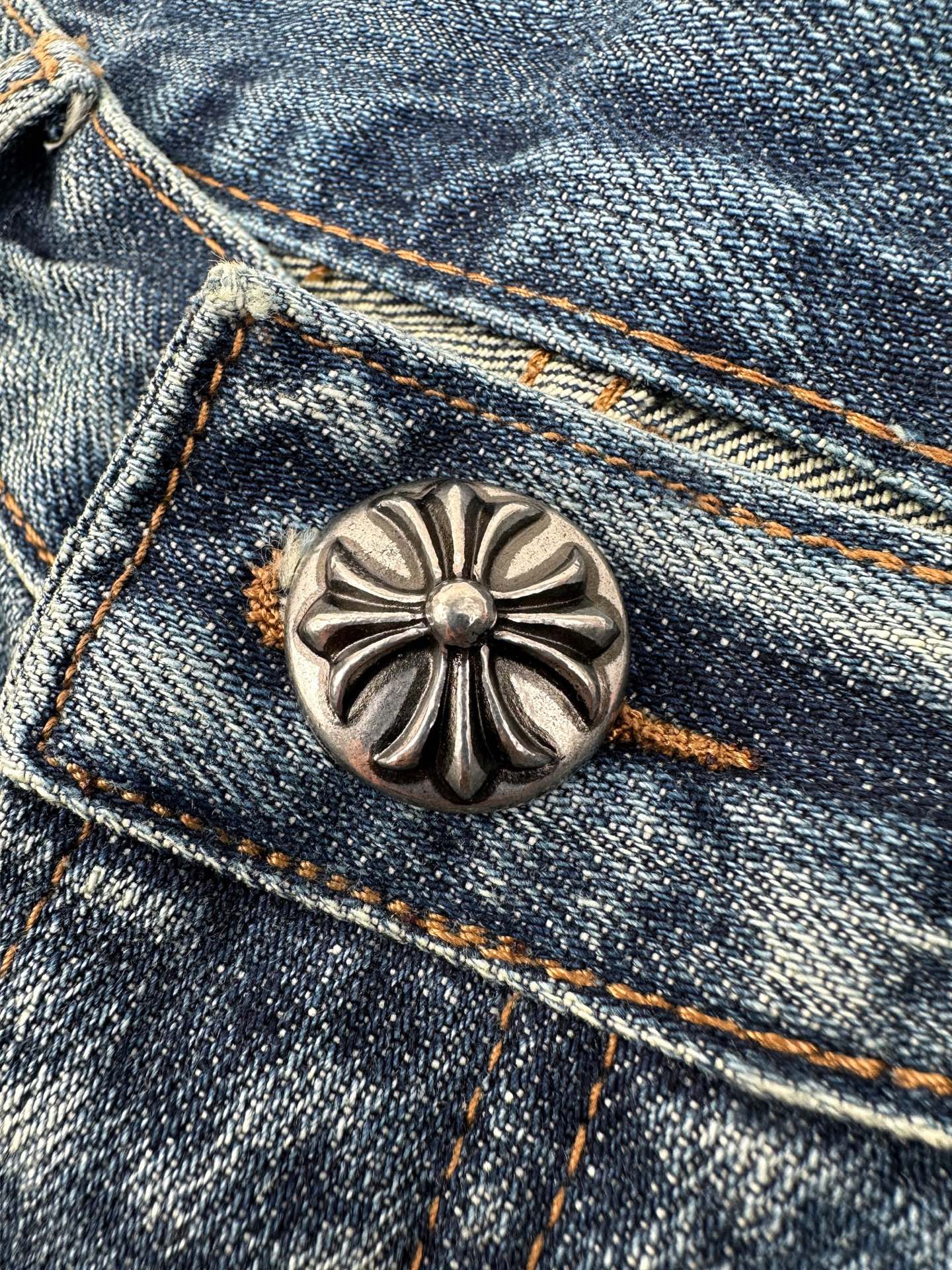 2026 New CH Cross Logo Distressed Jeans (CC963-C60)