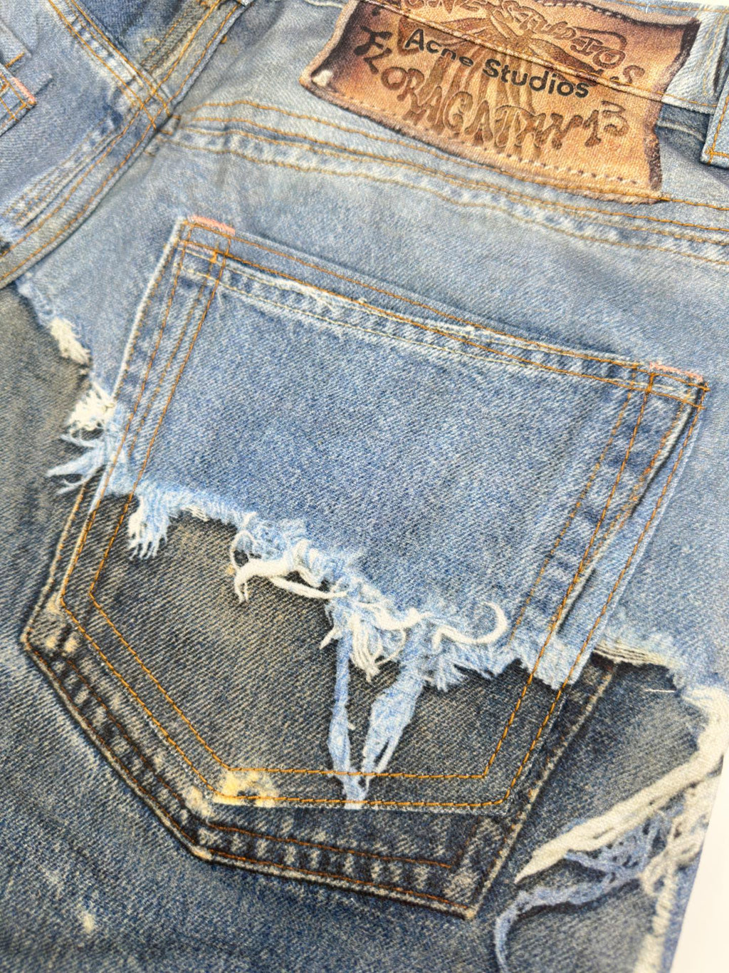 2026 New Acn Optical Illusion Print, Dyed and Distressed Denim Shorts (CC967-B45)