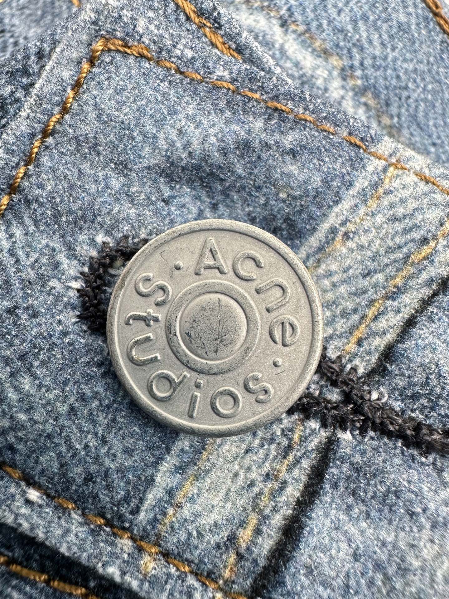 2026 New Acn Optical Illusion Print, Dyed and Distressed Denim Shorts (CC967-B45)