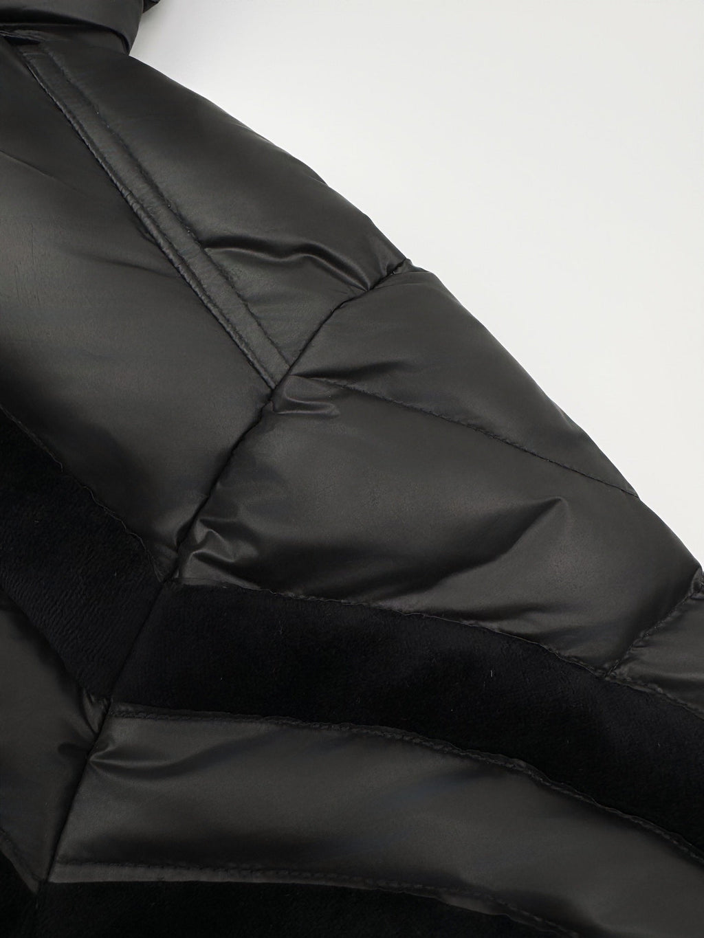 2026 New Mon Batman Logo Down Jacket (24064-F20)