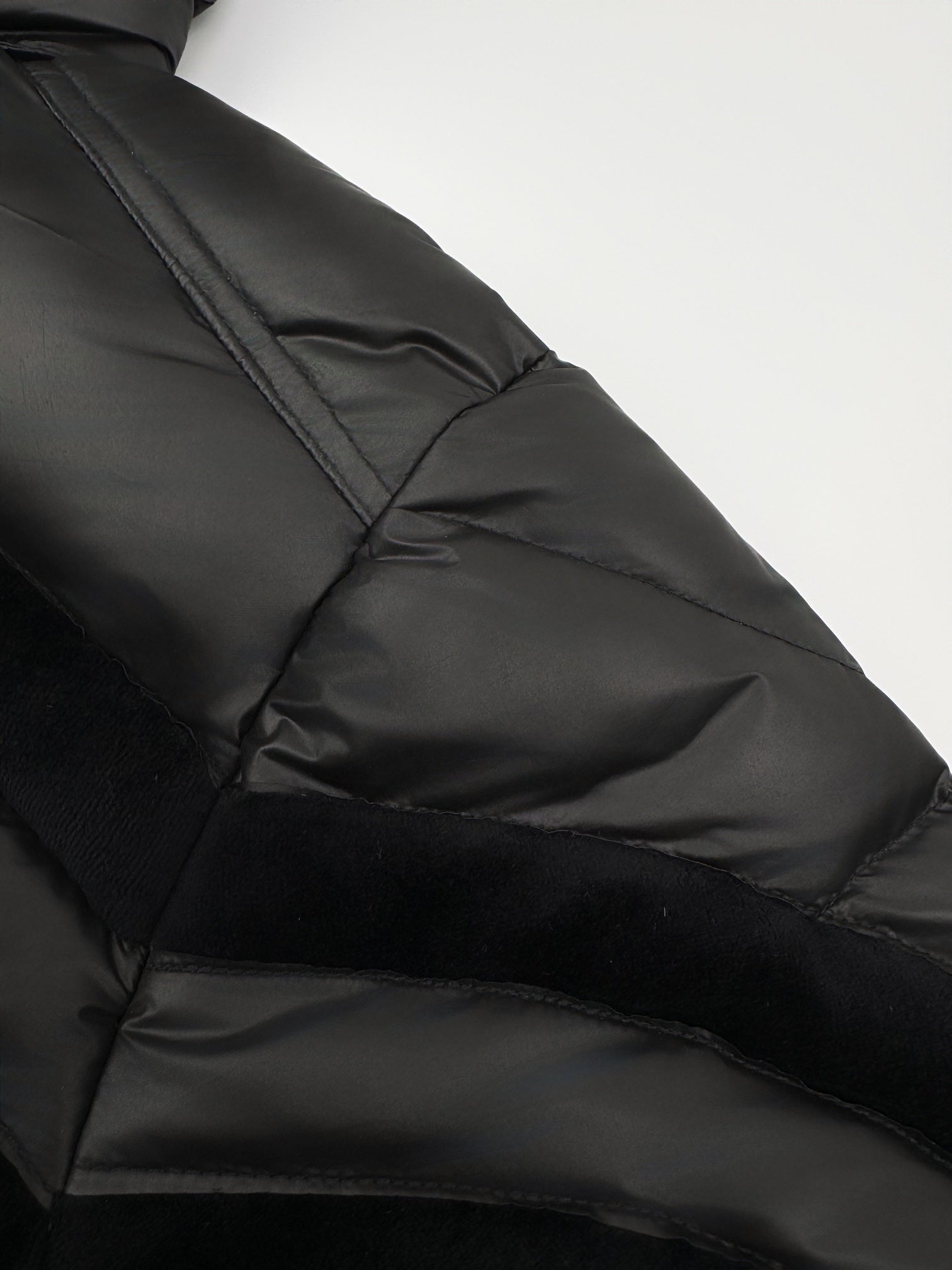 2026 New Mon Batman Logo Down Jacket (24064-F20)