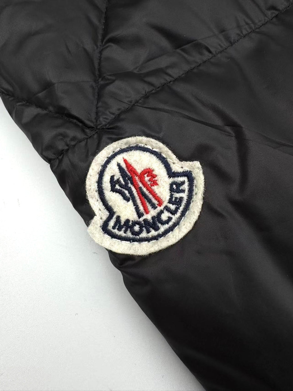 2026 New Mon Batman Logo Down Jacket (24064-F20)