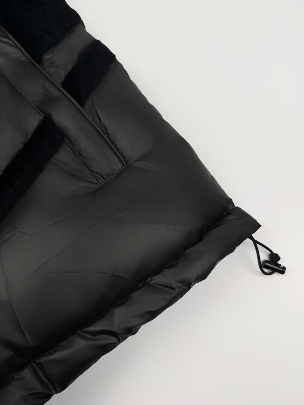 2026 New Mon Batman Logo Down Jacket (24064-F20)