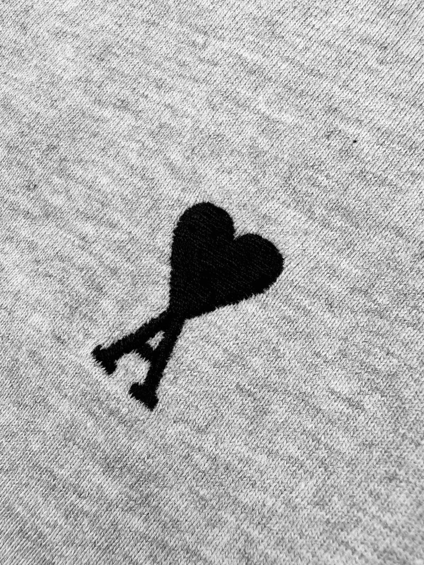 2026 New Heart A Embroidered Short-Sleeved T-Shirt (BB820-A00)