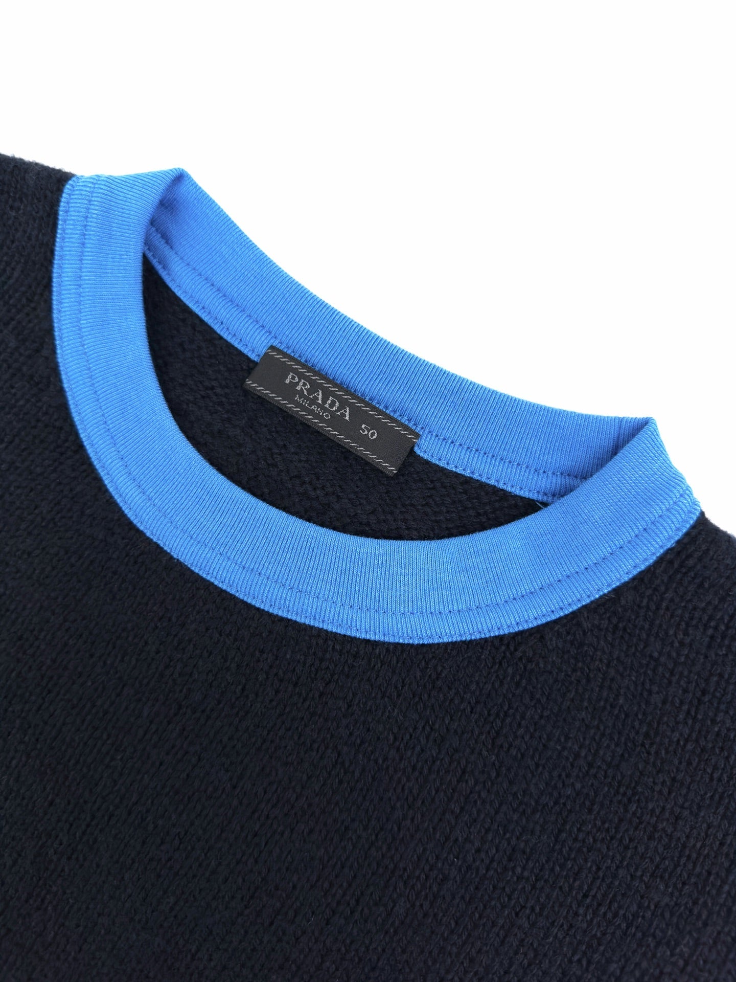 2026 Women's Triangle Brand Short-Sleeved Jumper with Triangle Logo (DD102)