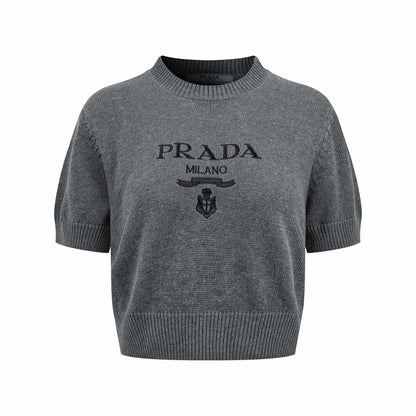 2026 Women's Triangle Brand Embroidered Cropped Jumper (FF734)