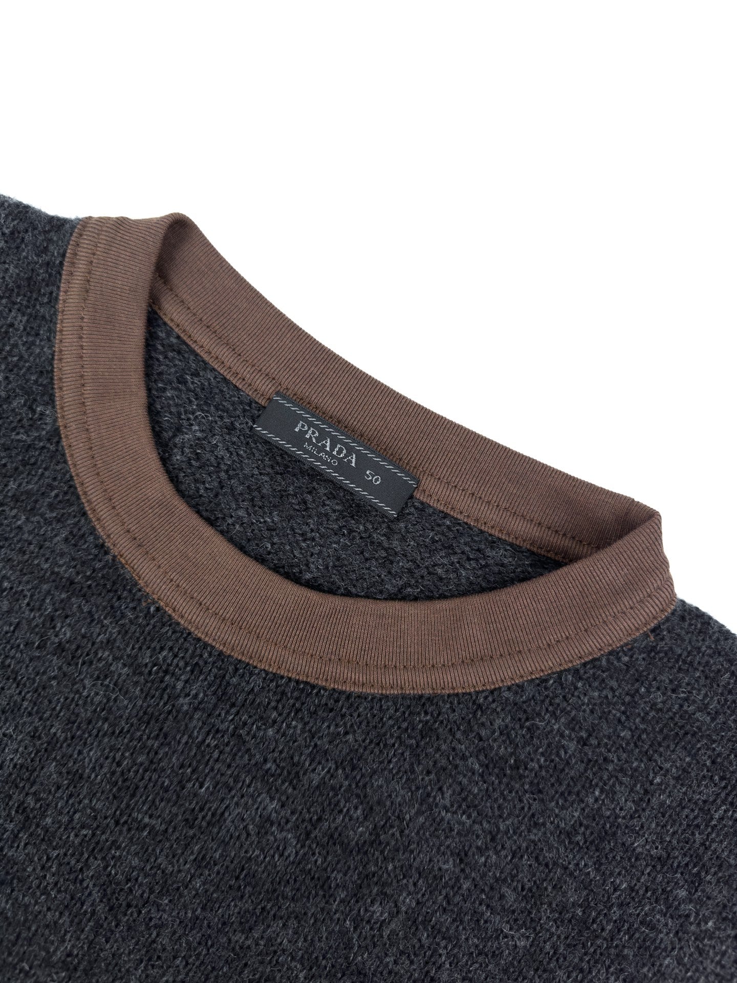2026 New Triangle Brand Short-Sleeved Sweater with Triangle Logo (AA569-A50)