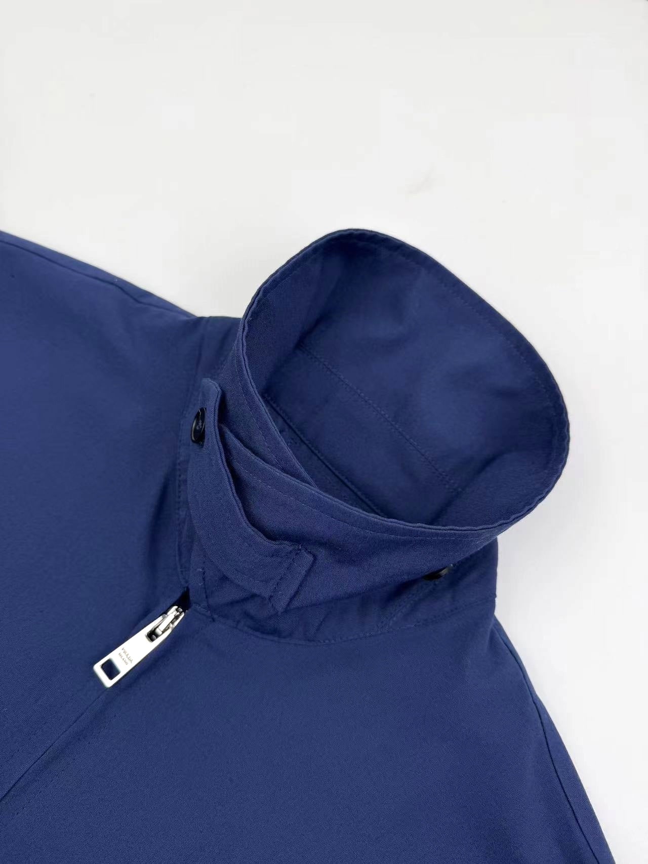 2026 New Triangle Brand Colour-Blocked Logo Jacket (MM083-B60)